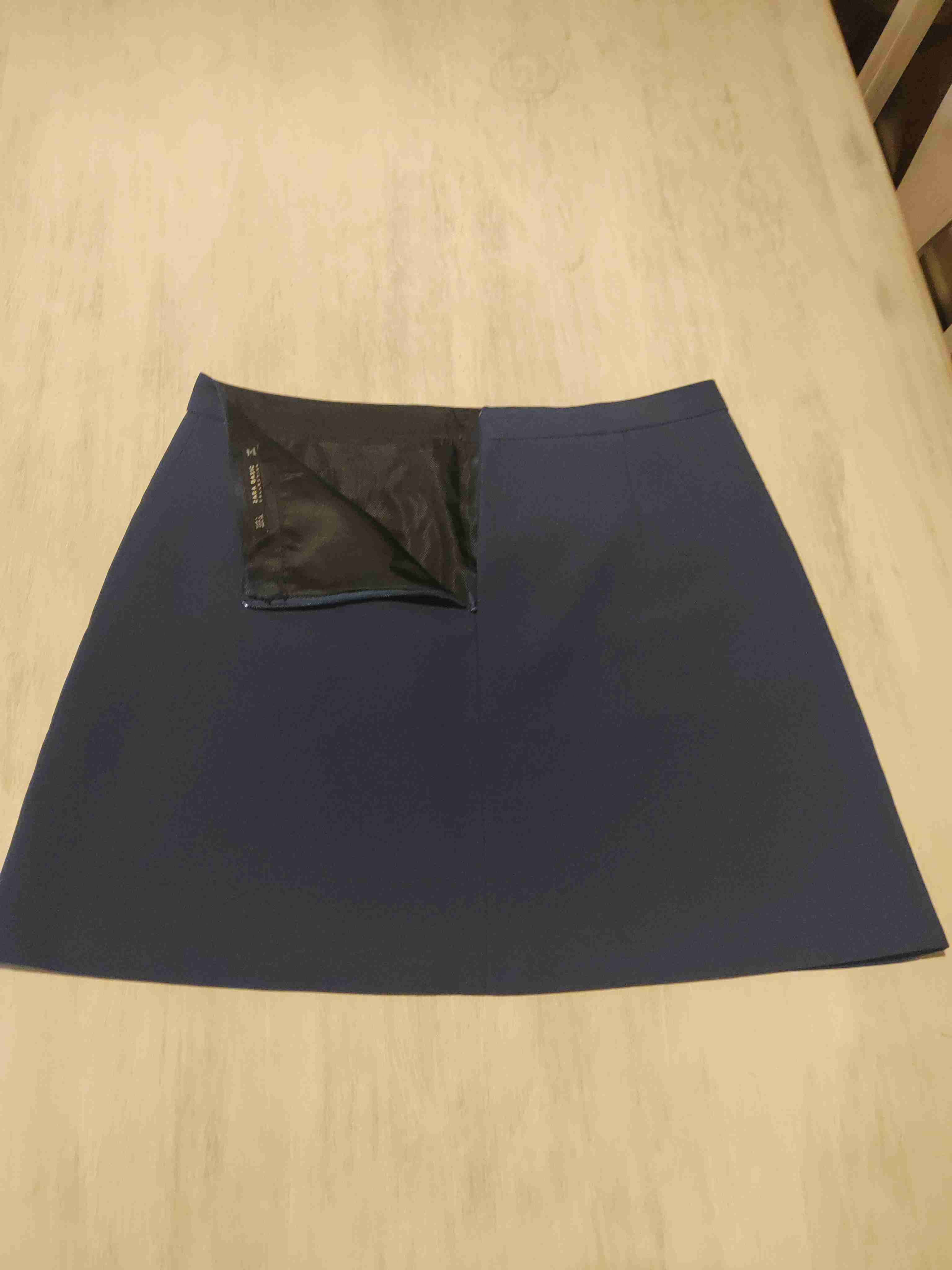 Falda negra con cierres - 4