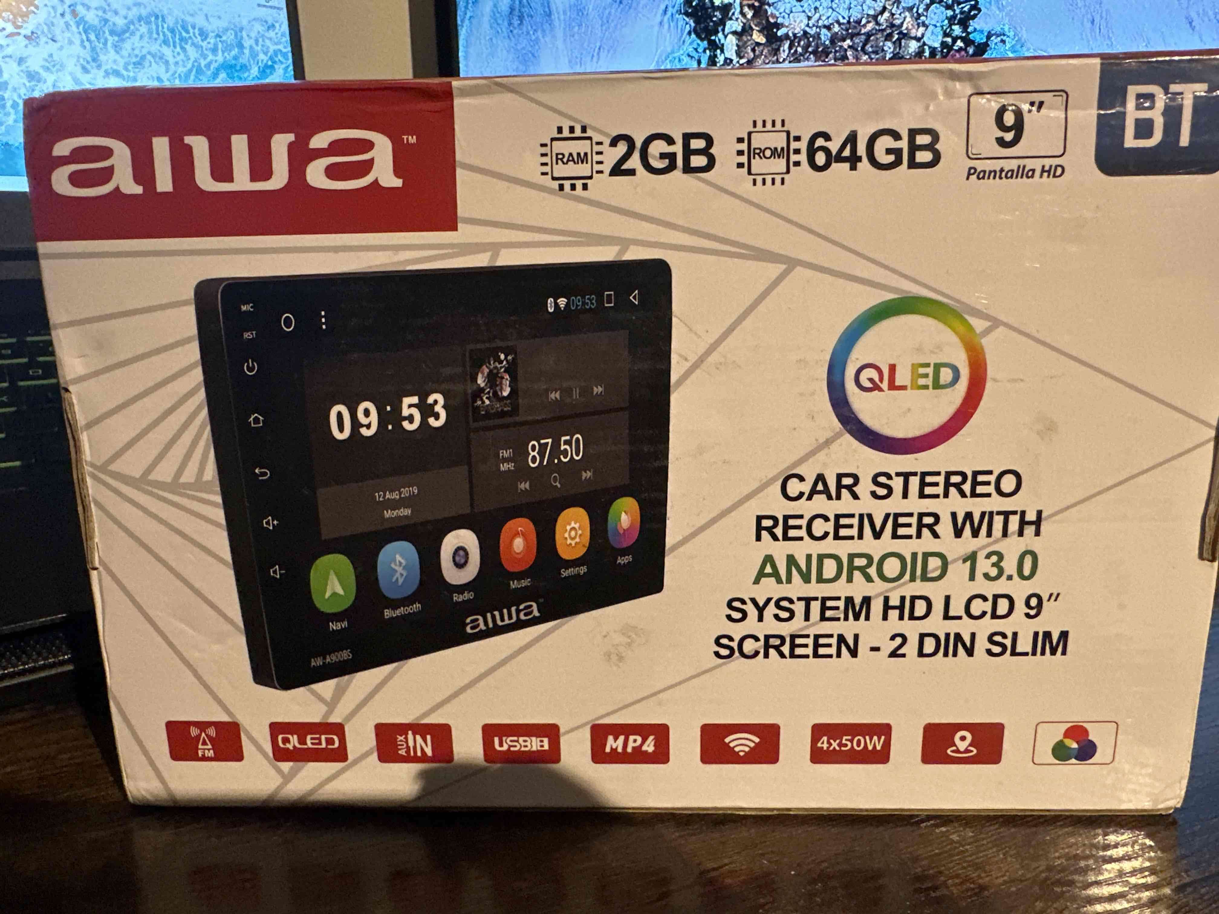 Estéreo de auto Aiwa 9'' - 1