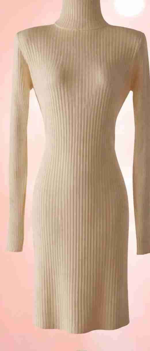 Vestido ajustado beige