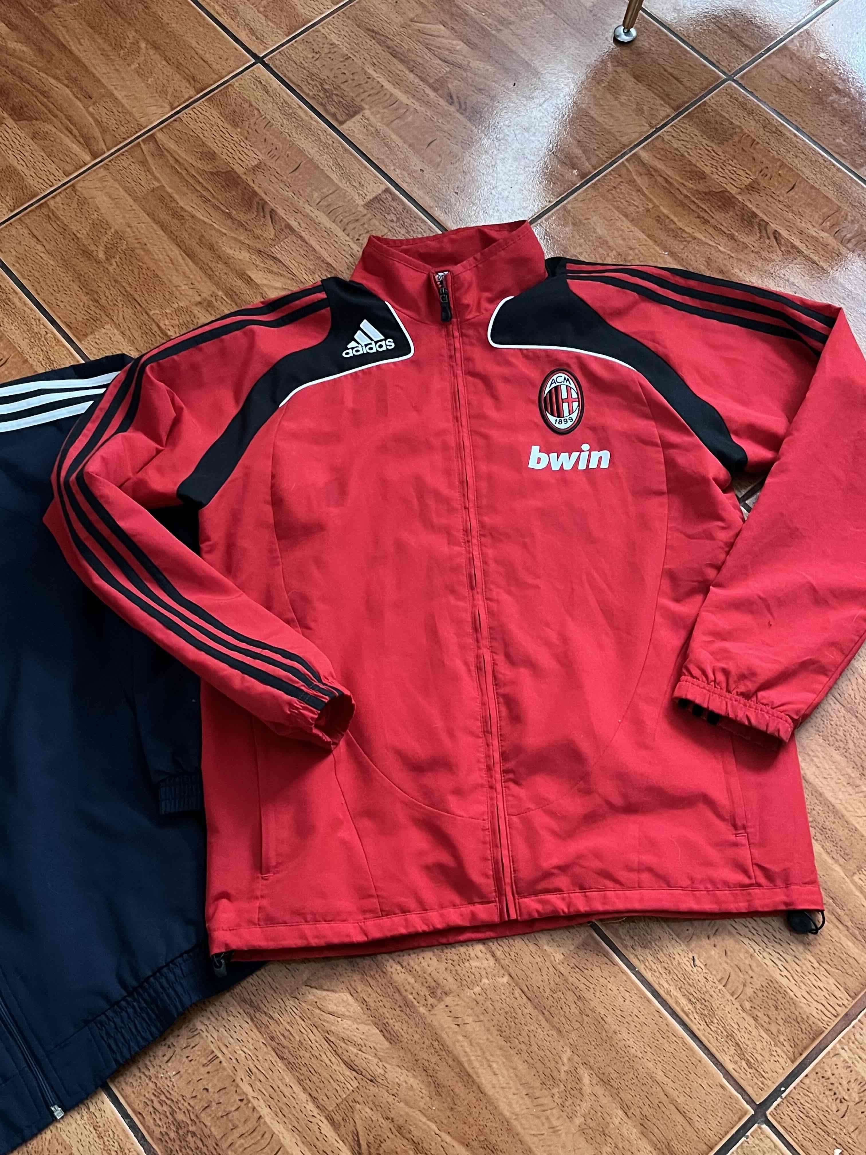 Chaqueta deportiva roja Adidas - miniatura 1