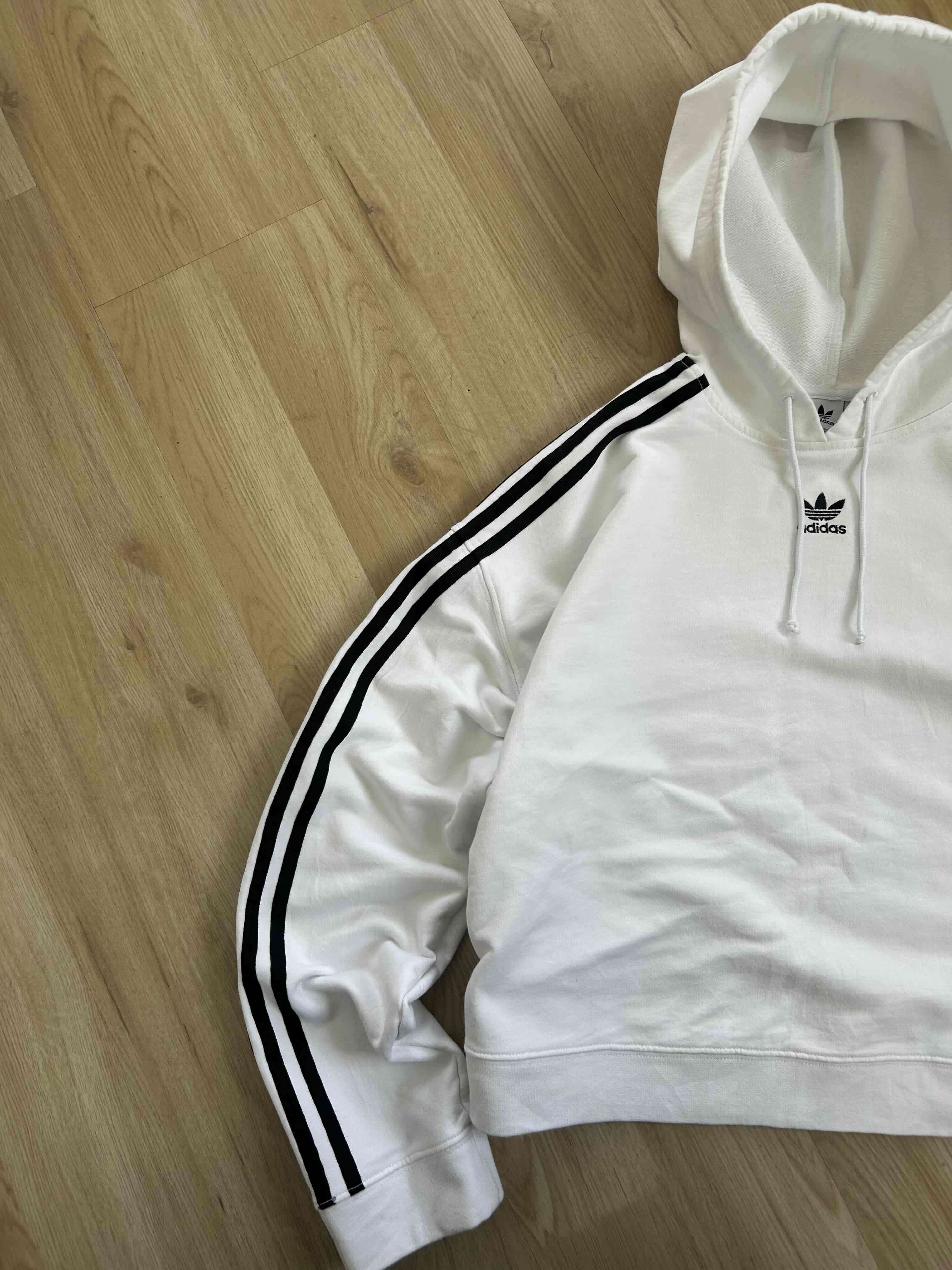 Polerón blanco Adidas con capucha - miniatura 2