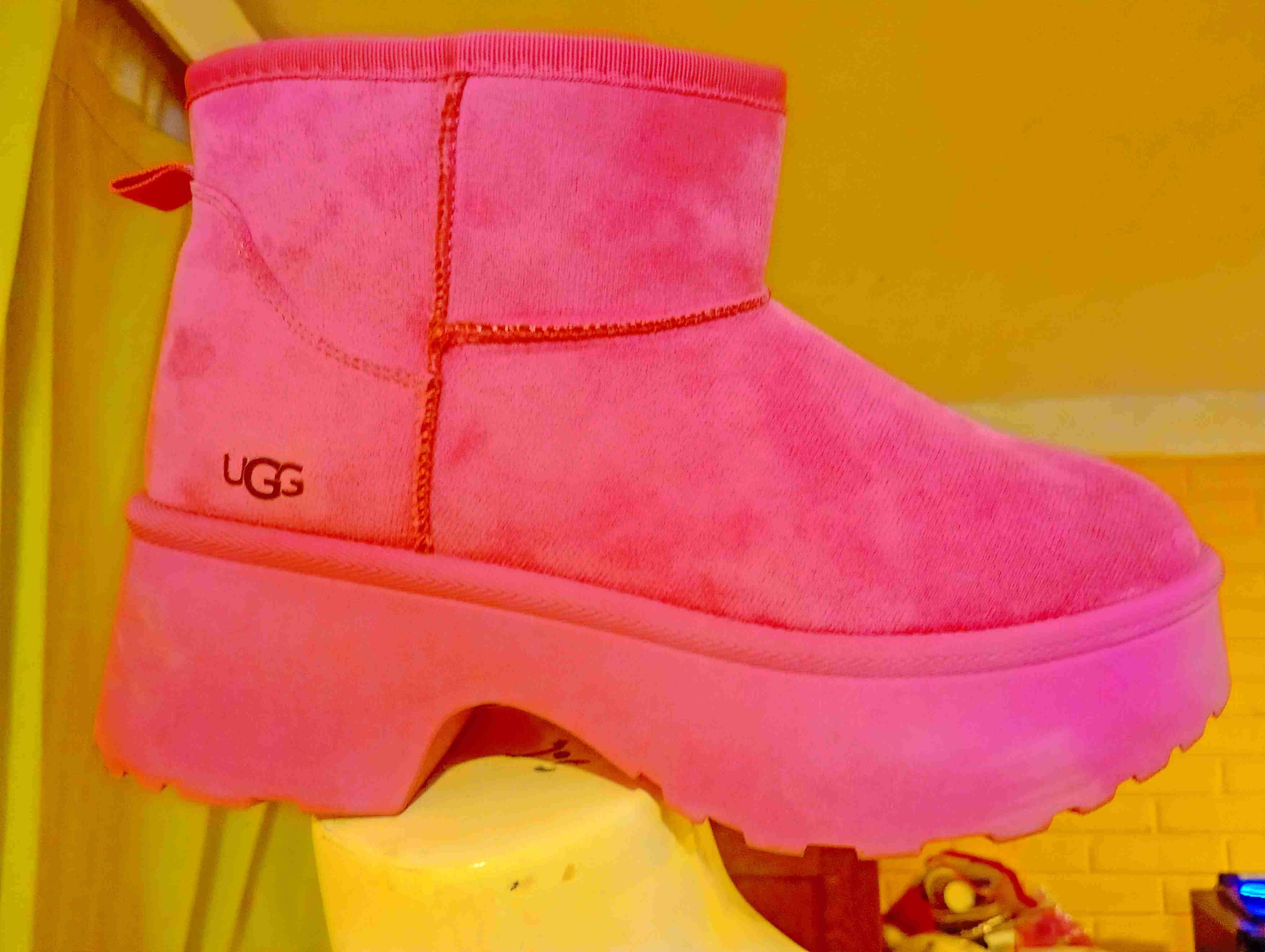 Botas UGG Rosadas Cortas - 2
