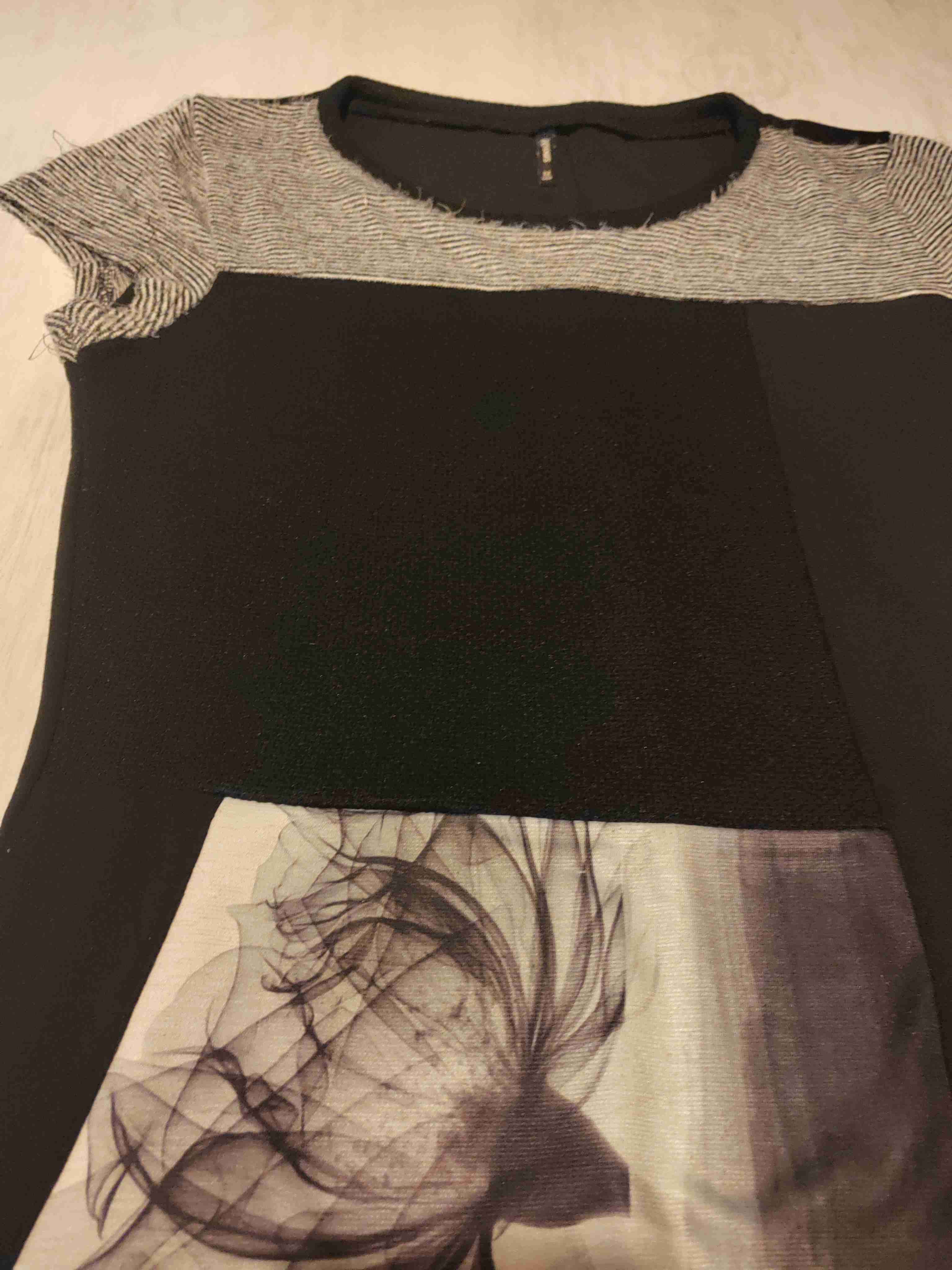 Vestido a rayas blanco y negro con flores - 5