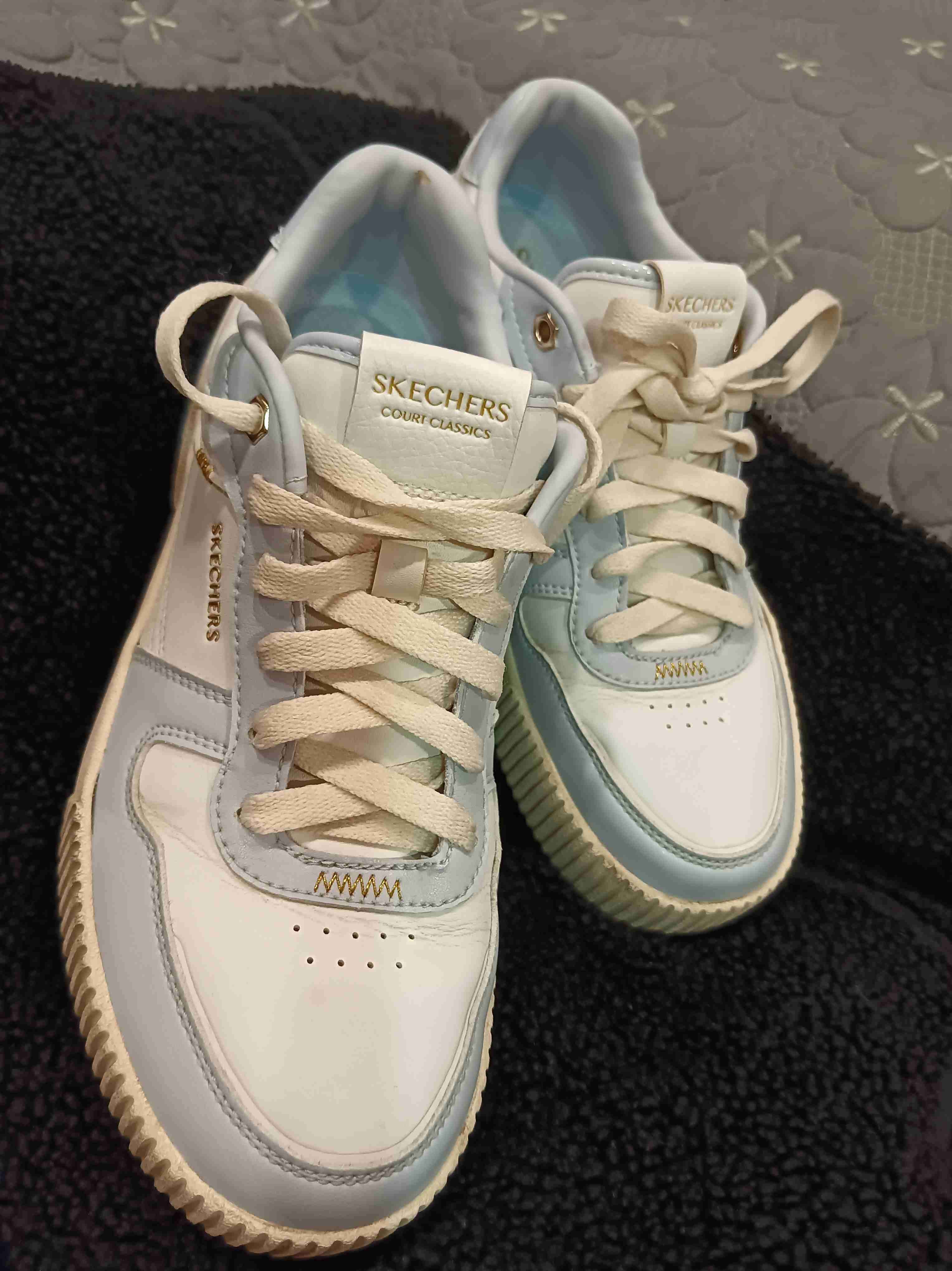 Zapatillas Skechers blancas con celeste - 2