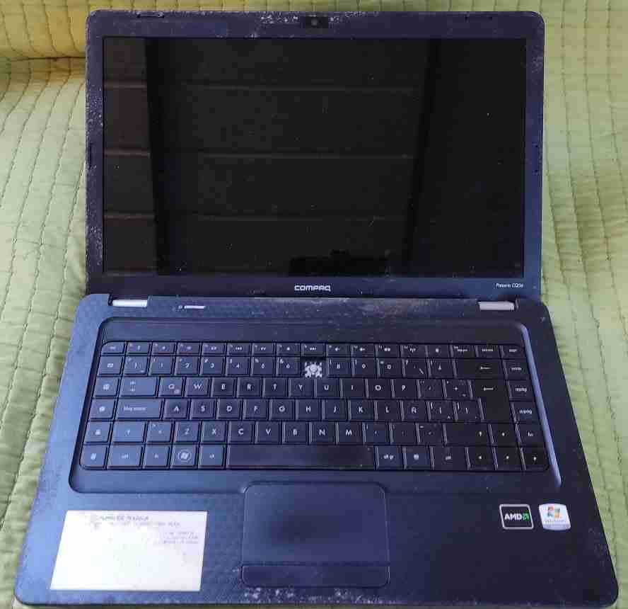 Laptop Compaq Presario CQ56 usado