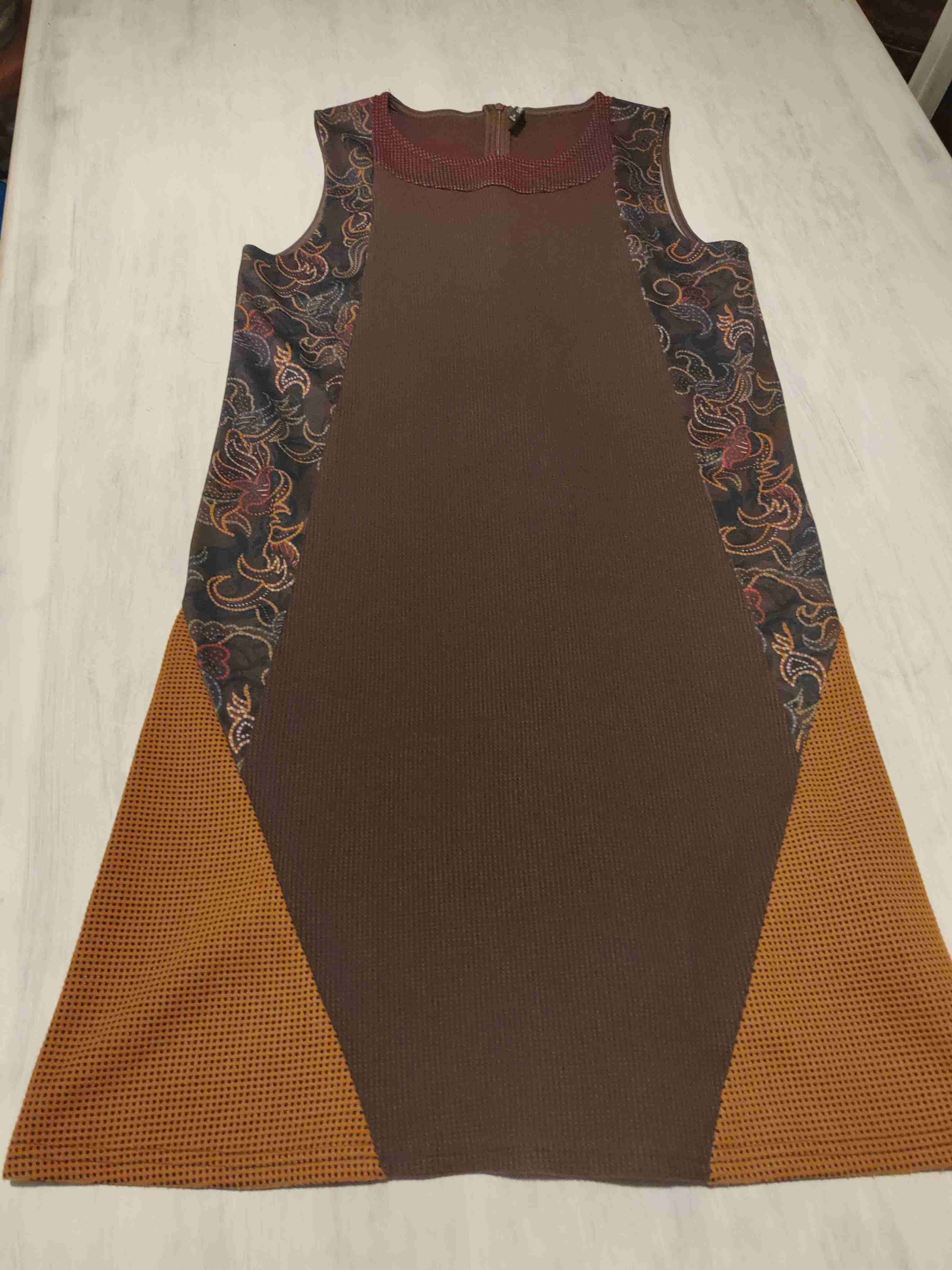 Vestido sin mangas marrón - miniatura 1