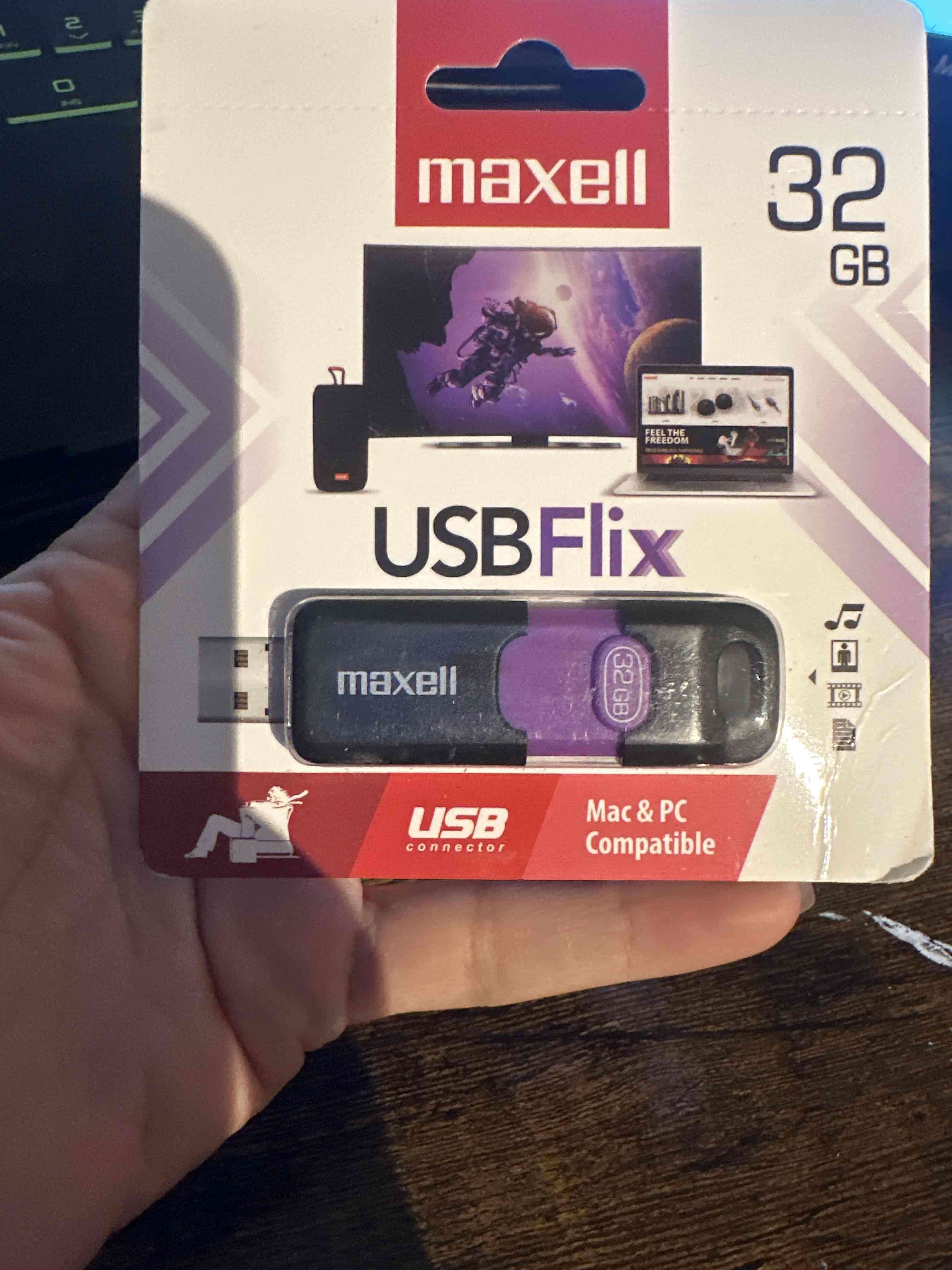 Pendrive USB Maxell 32 GB - 1