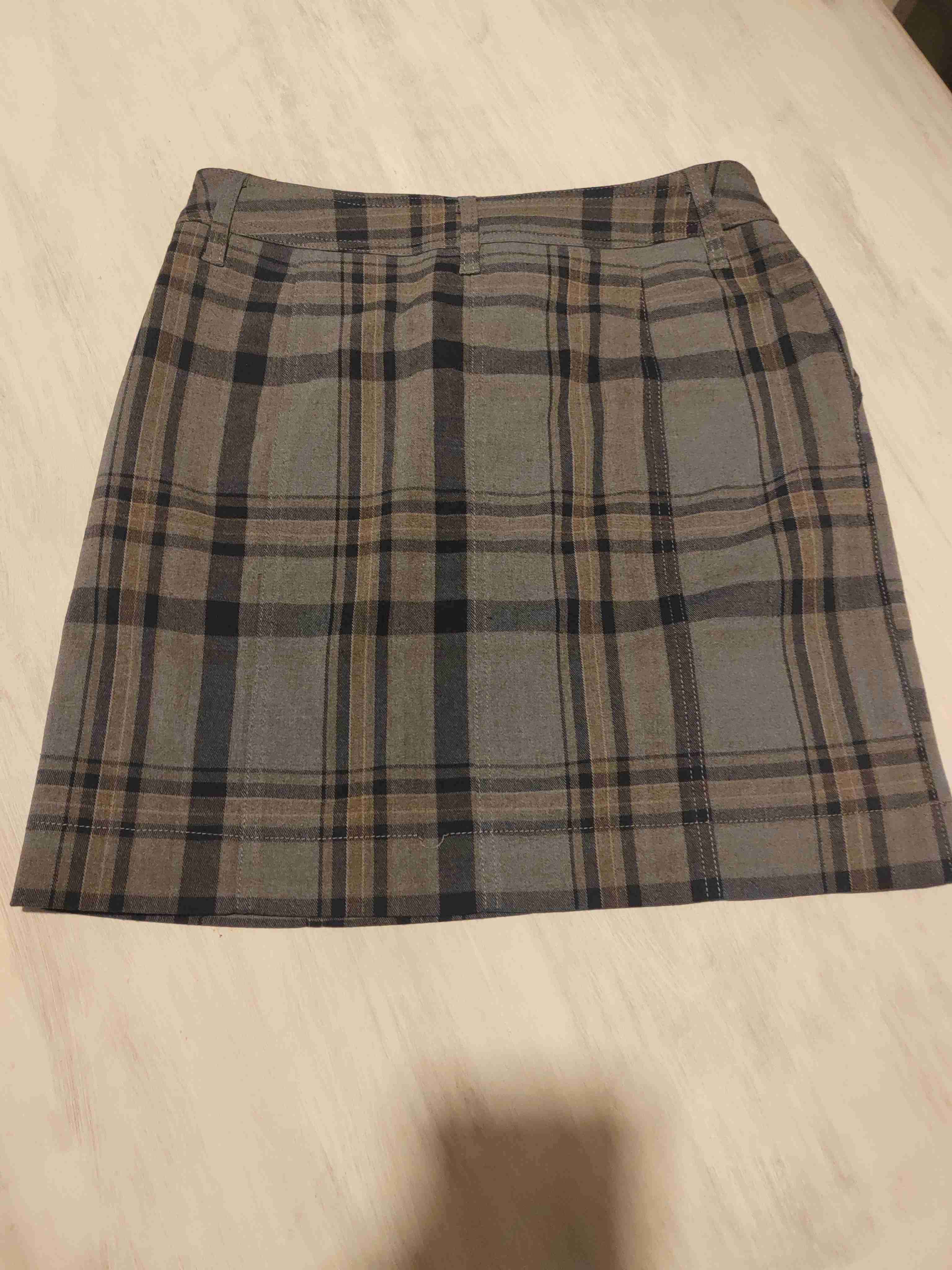 Falda a cuadros elegante - miniatura 4