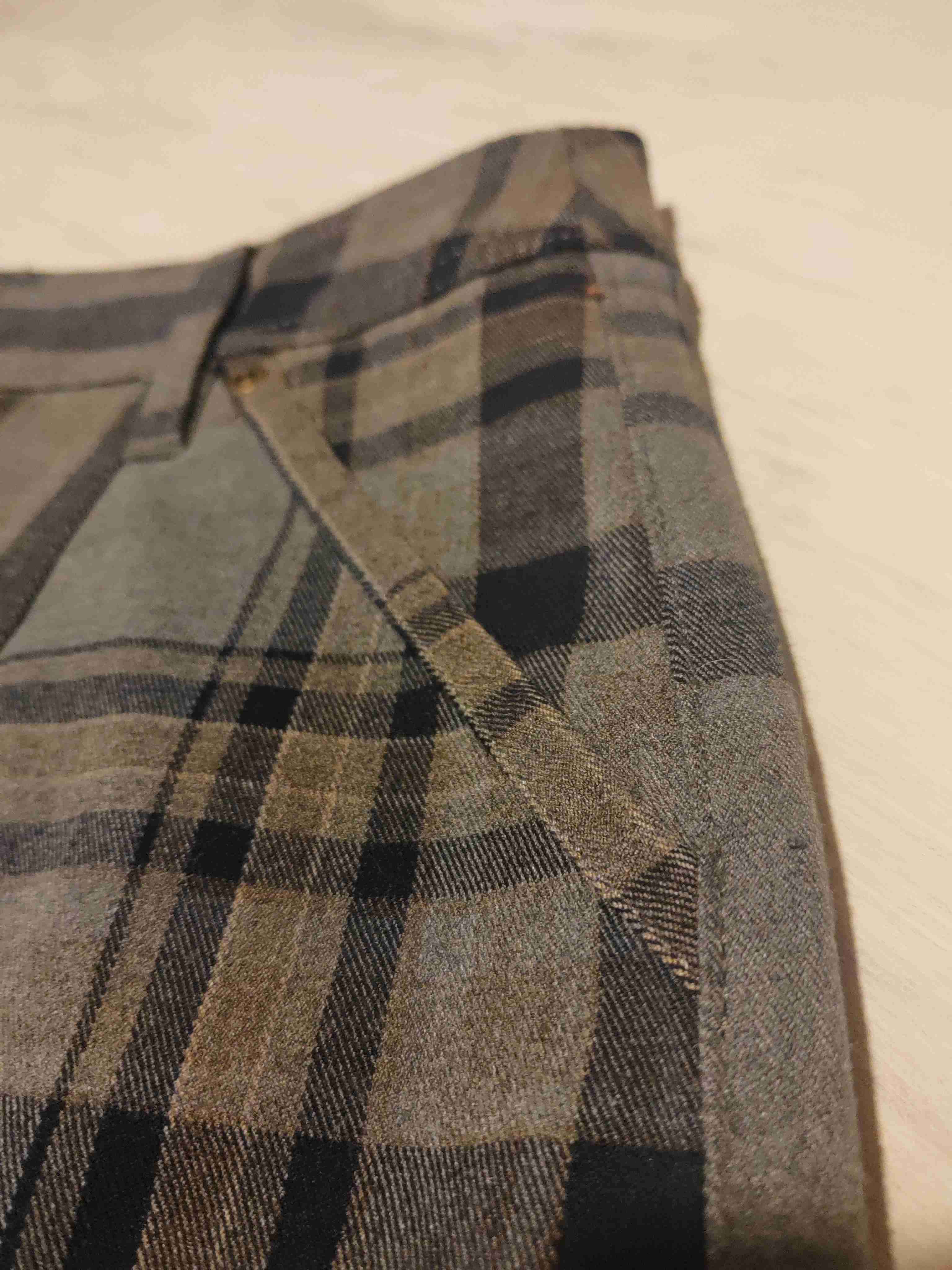 Falda a cuadros elegante - miniatura 5