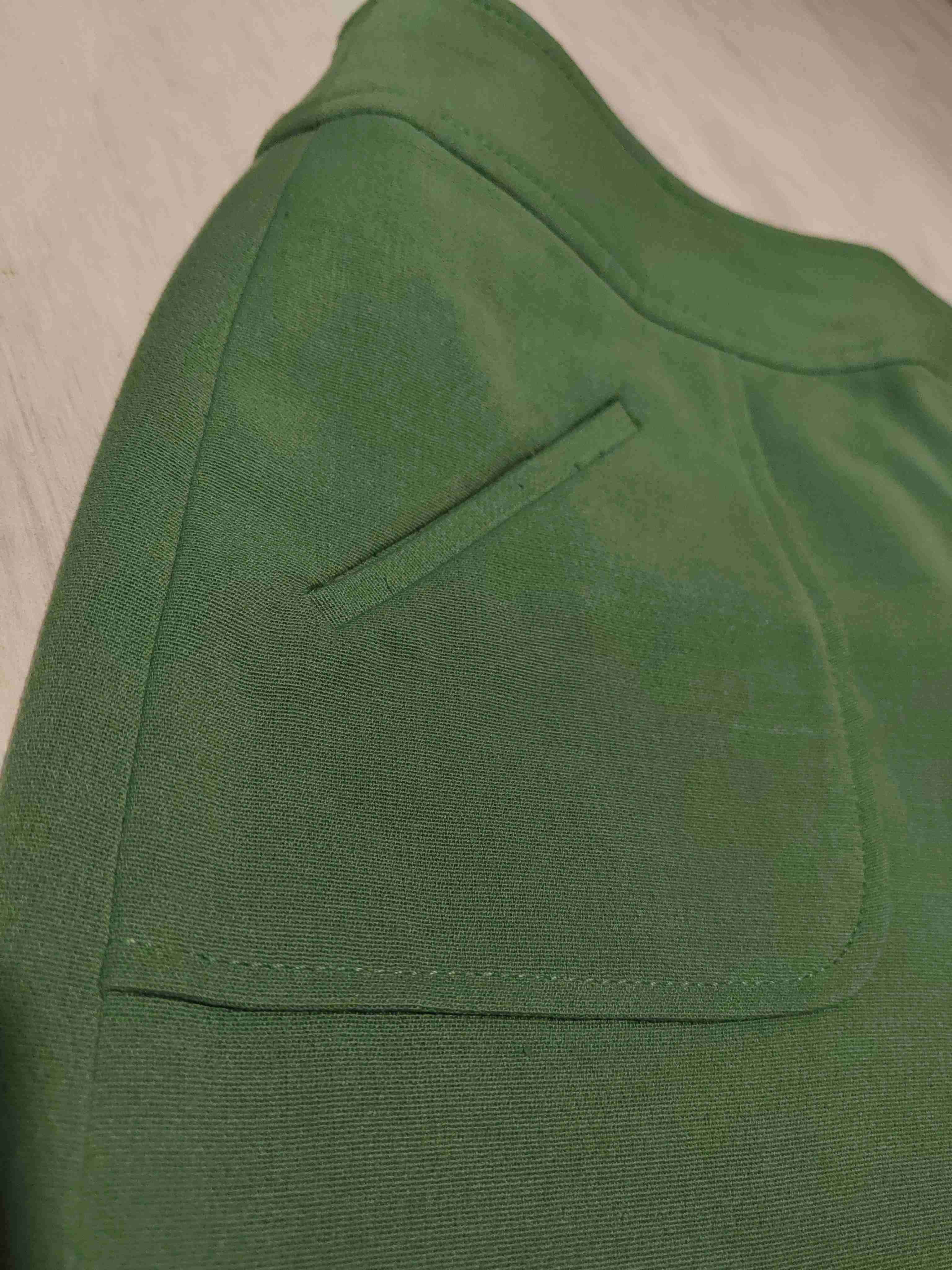 Falda verde con bolsillos - miniatura 2