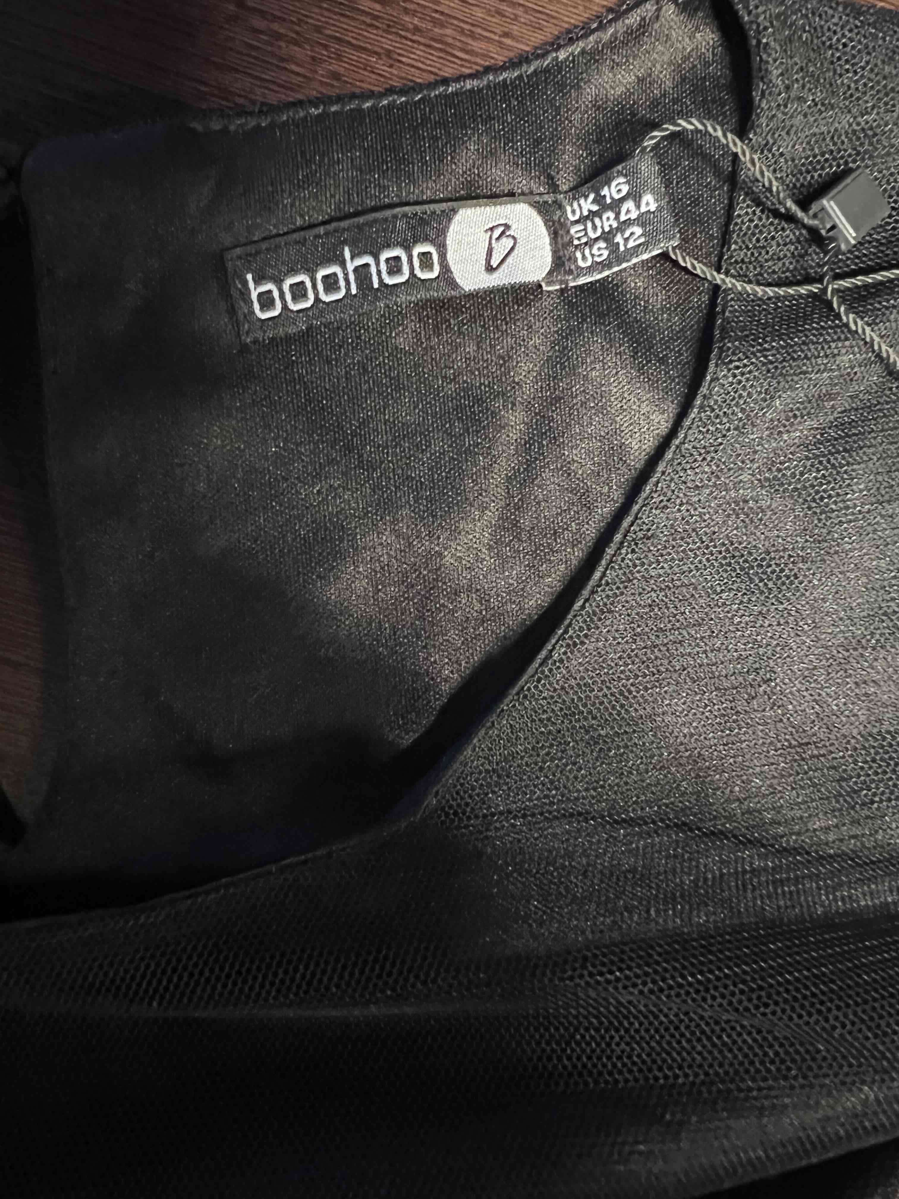 Vestido bordado negro floral - miniatura 3