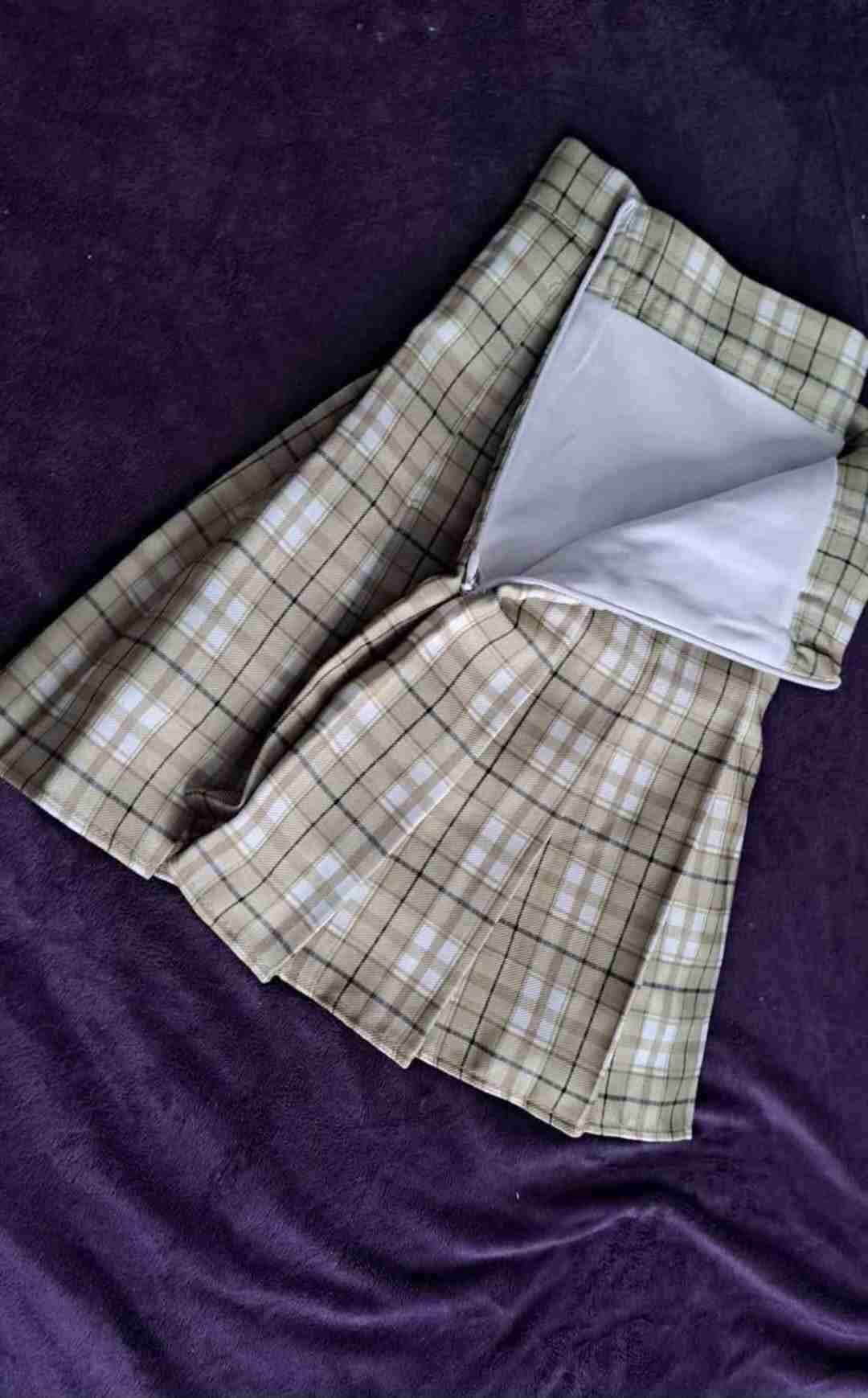 Falda tableada a cuadros beige - miniatura 3