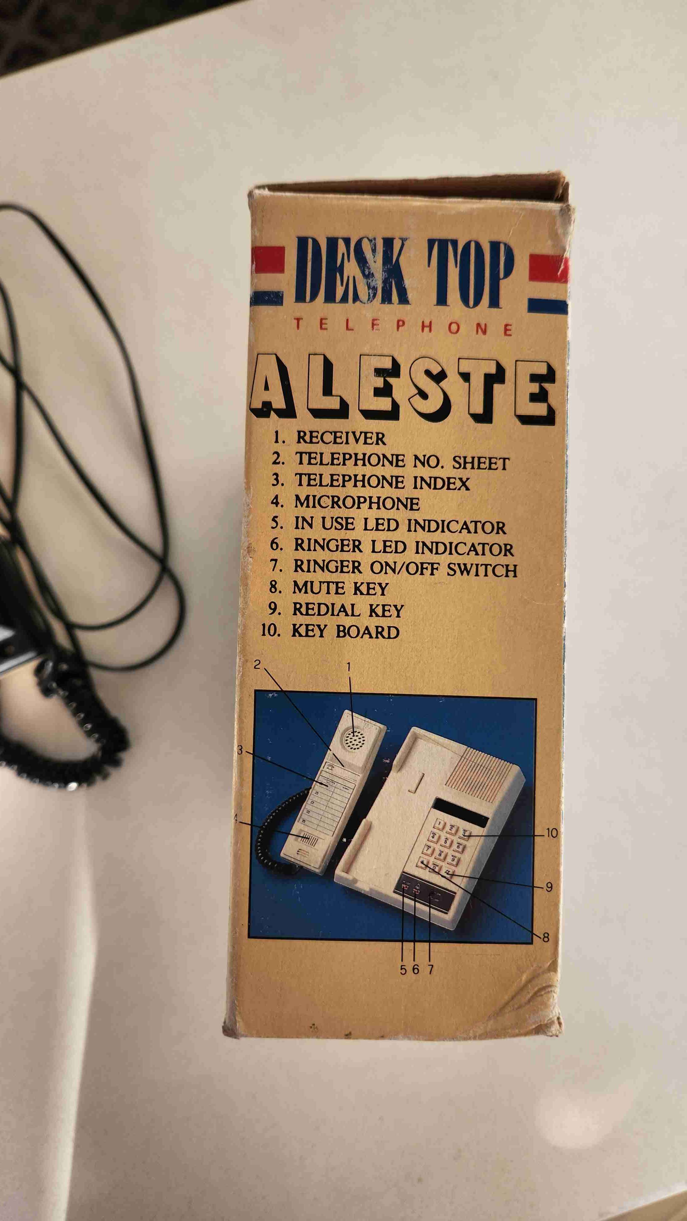 Teléfono de escritorio vintage - miniatura 4