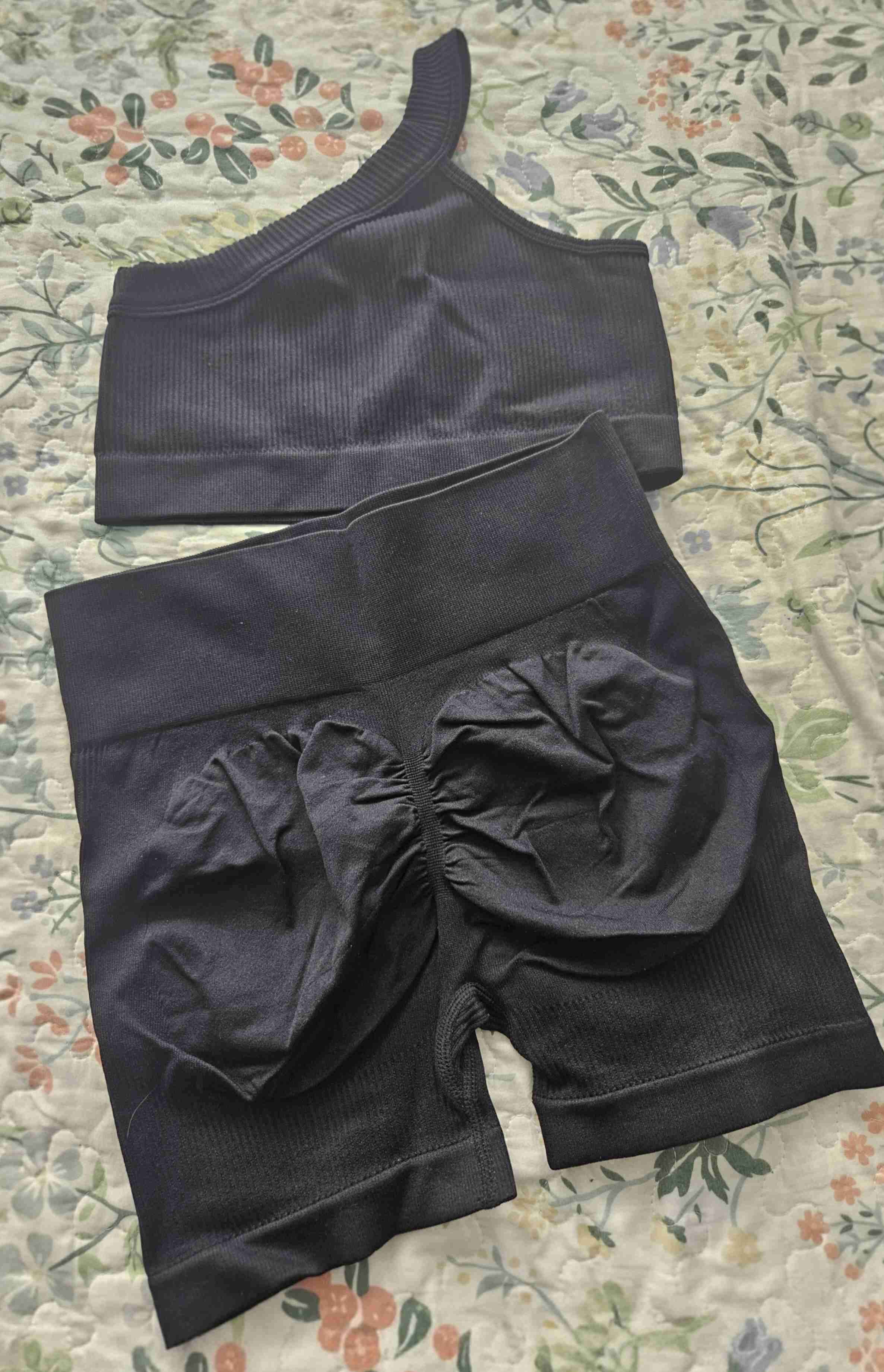 Conjunto deportivo negro un hombro - 2