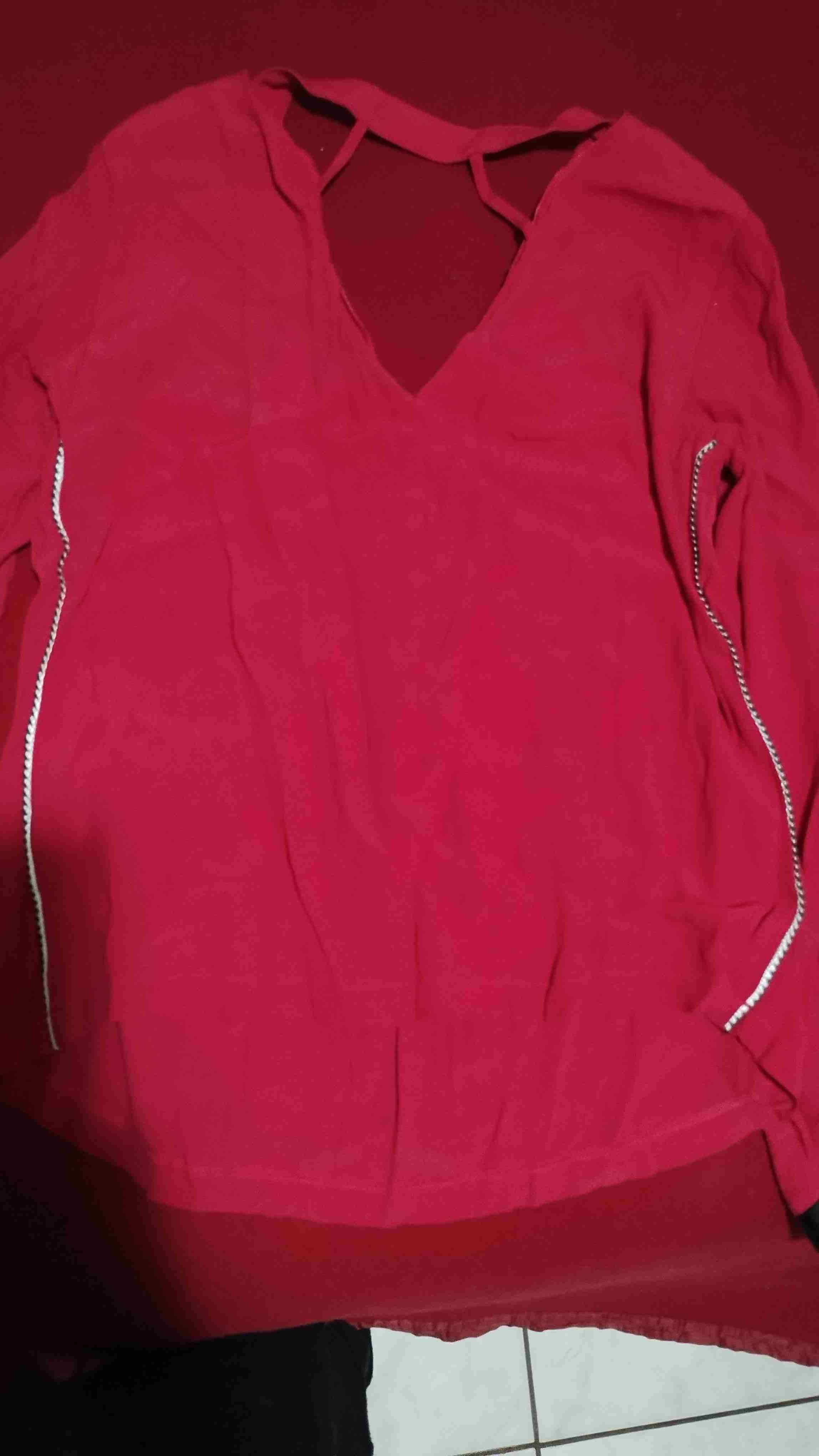 Blusa rojo con escote V - miniatura 2