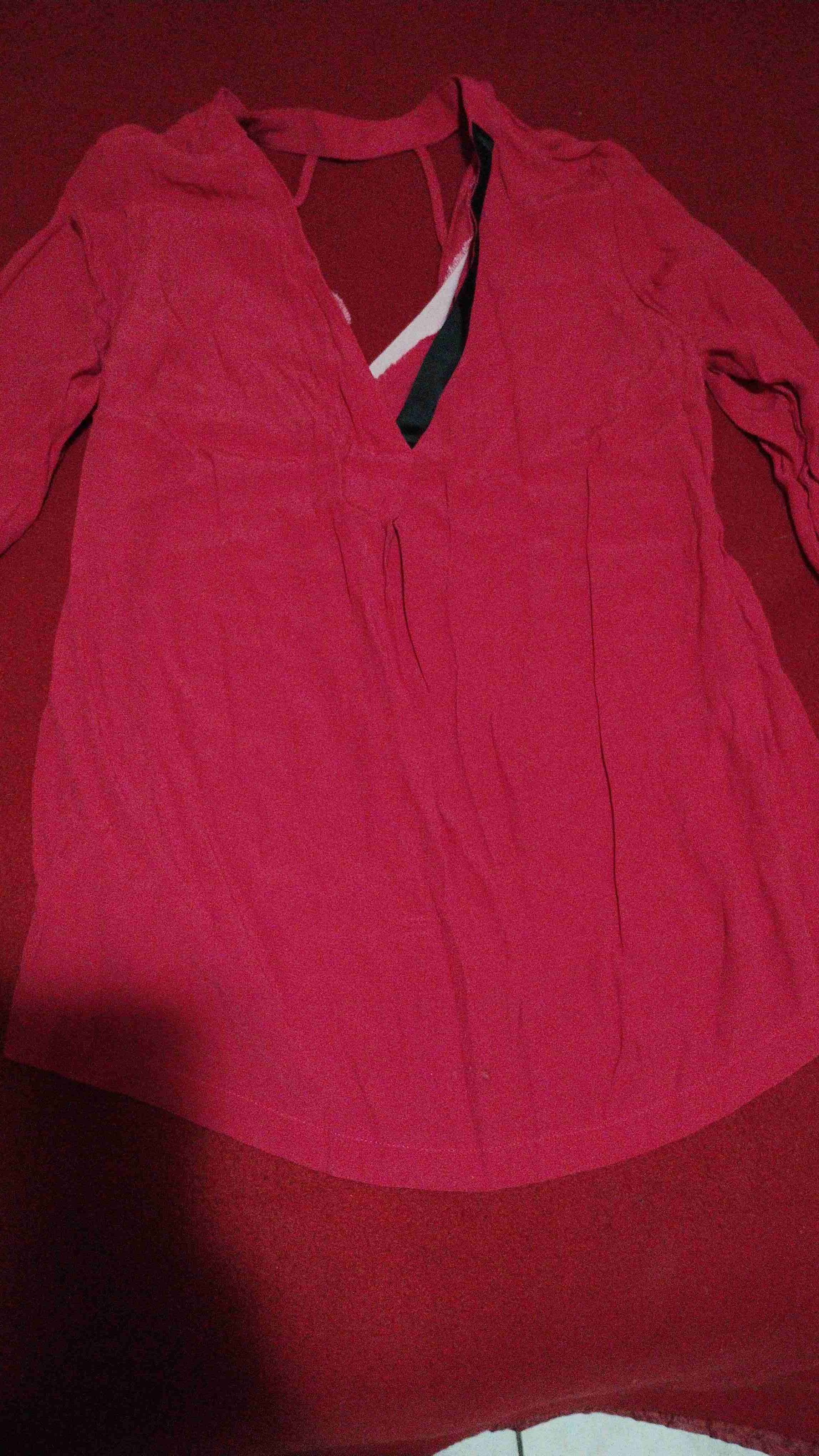 Blusa rojo con escote V - miniatura 4