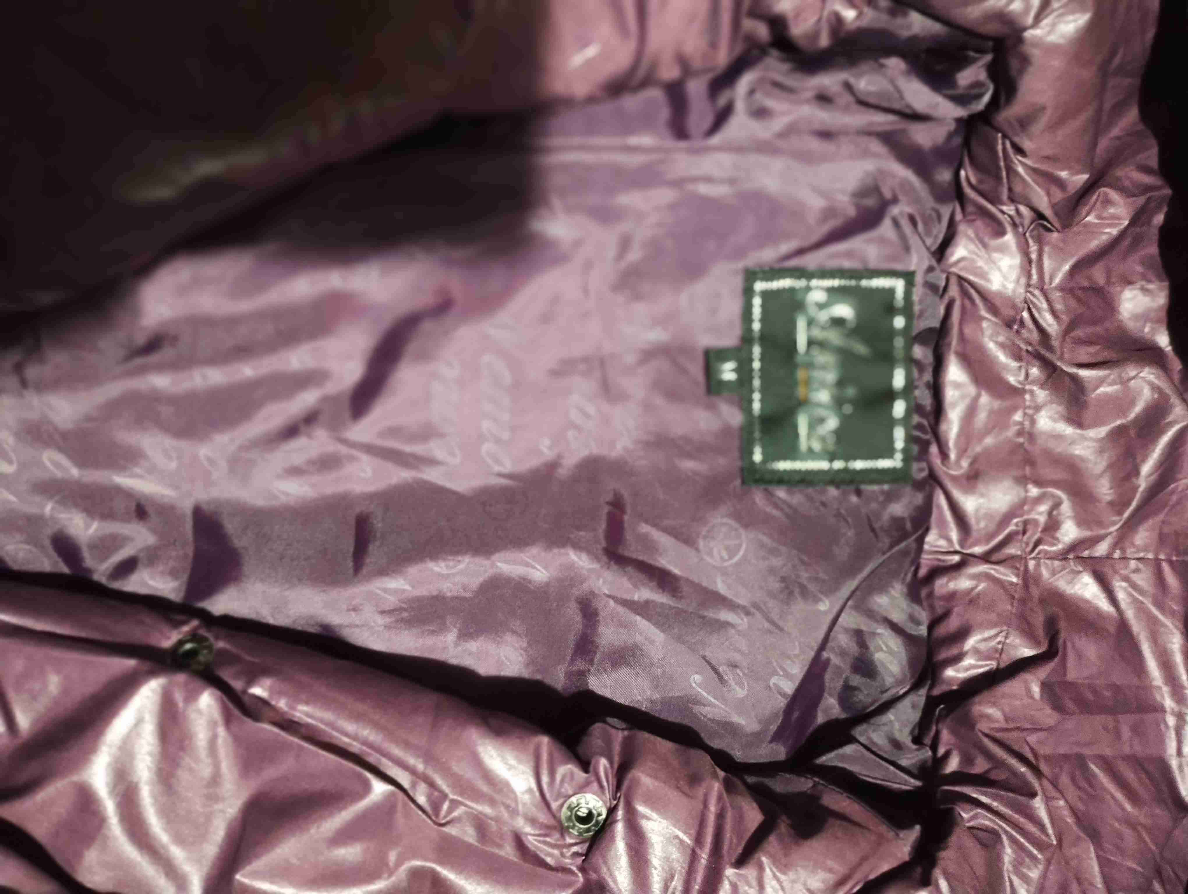 Chaqueta acolchada morada con capucha - miniatura 3