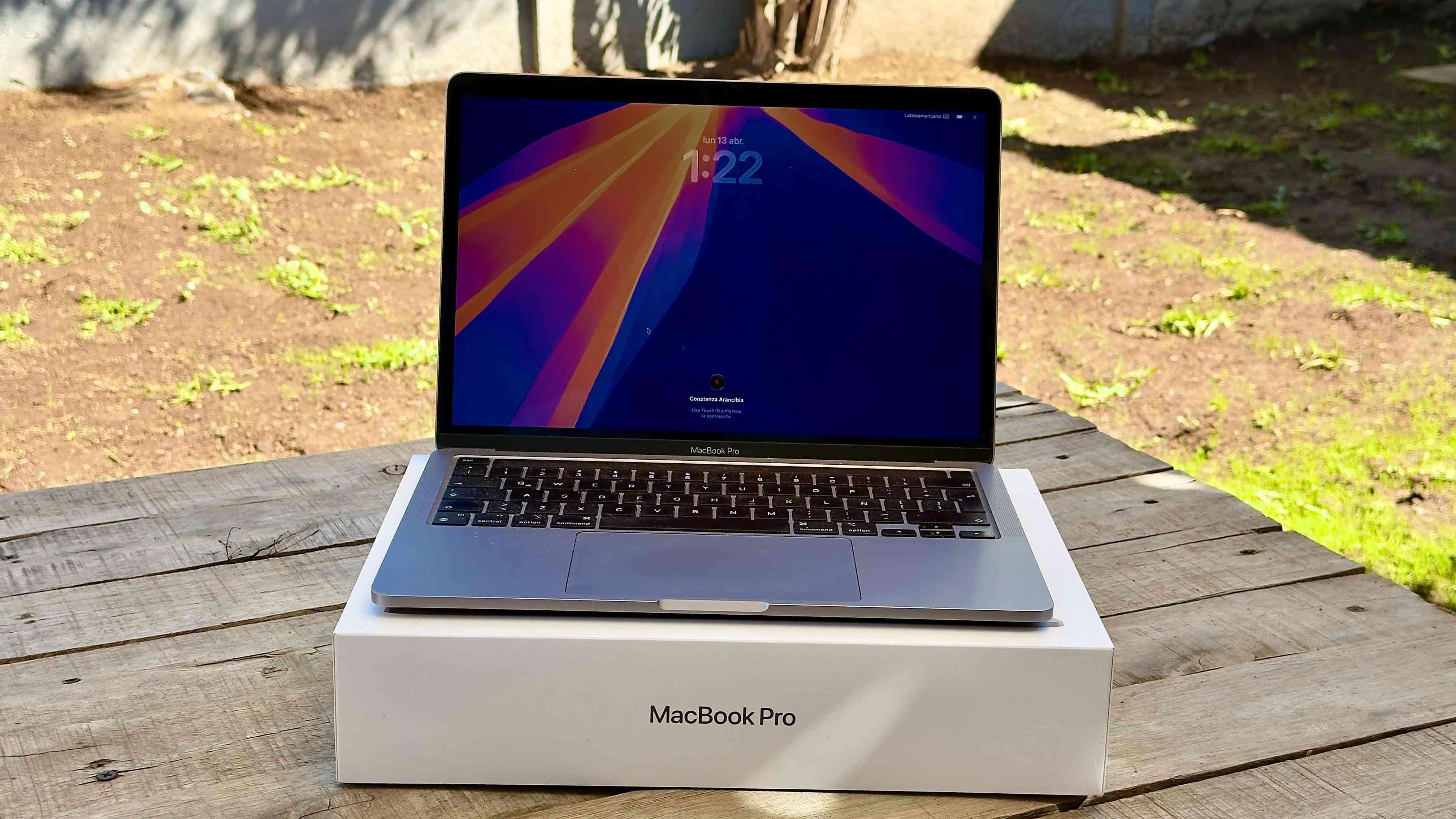 MacBook Pro Touch Bar 13 pulgadas - miniatura 1