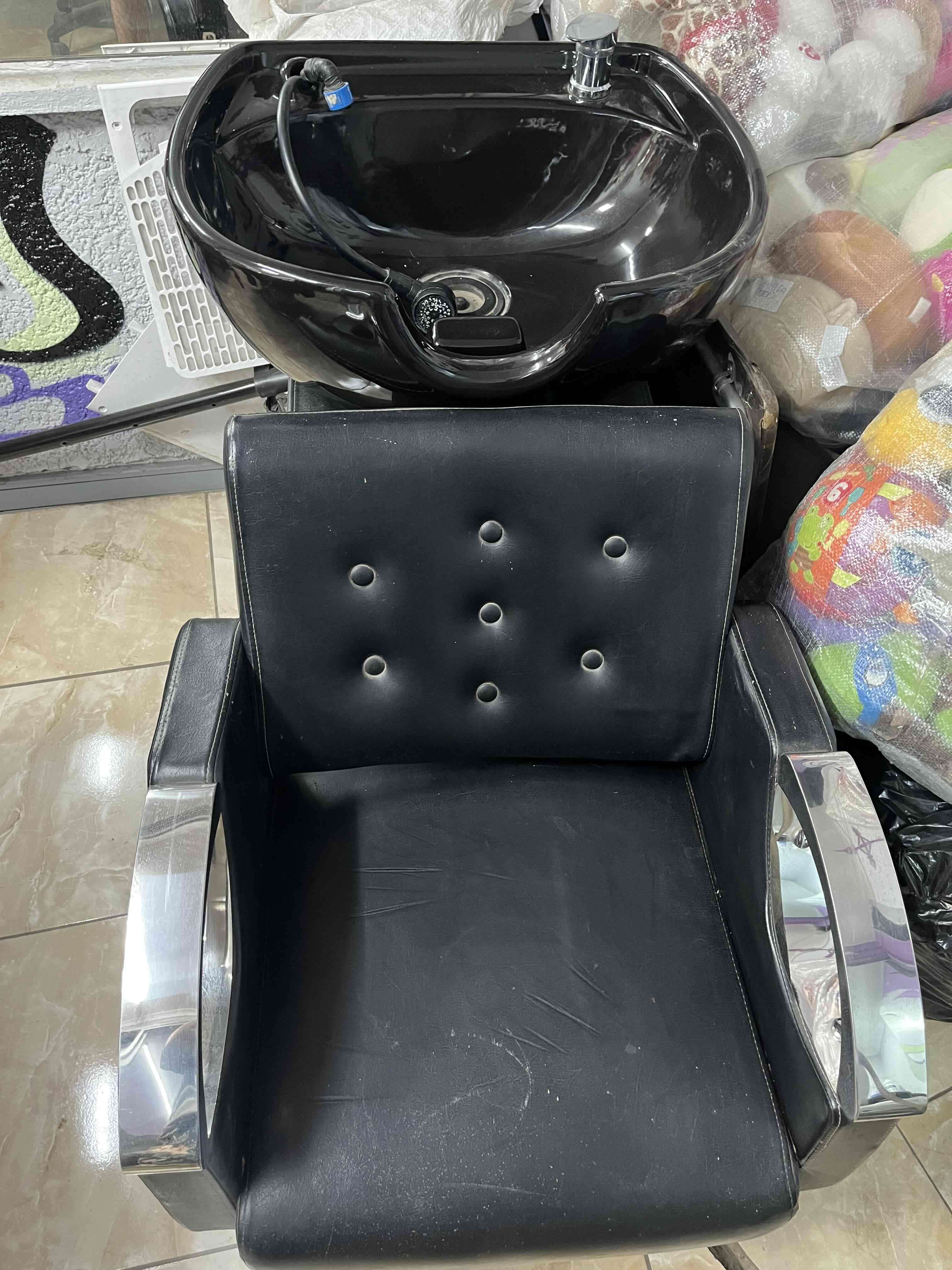 Lava pelo de peluquería negro - miniatura 1