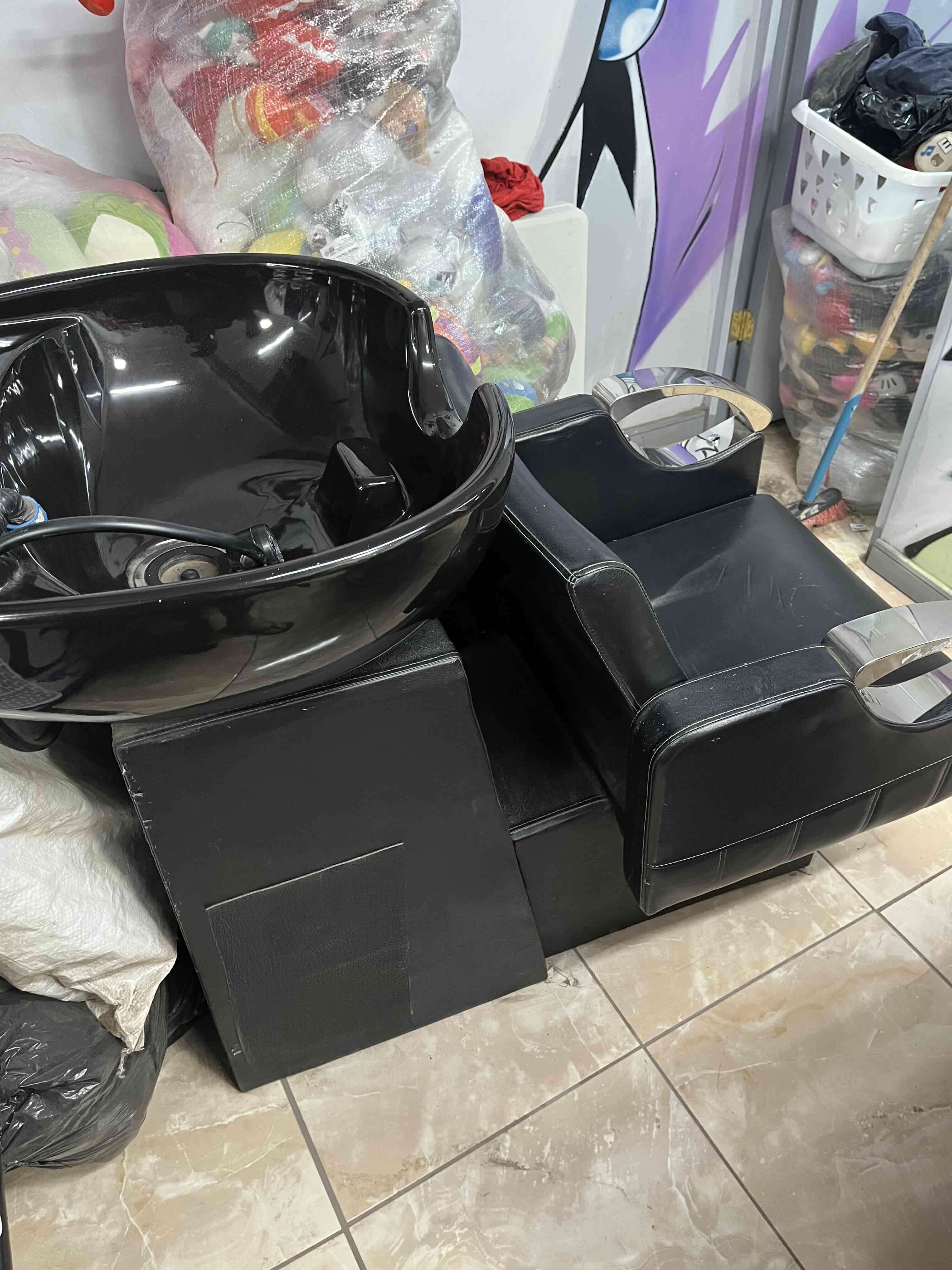 Lava pelo de peluquería negro - miniatura 2