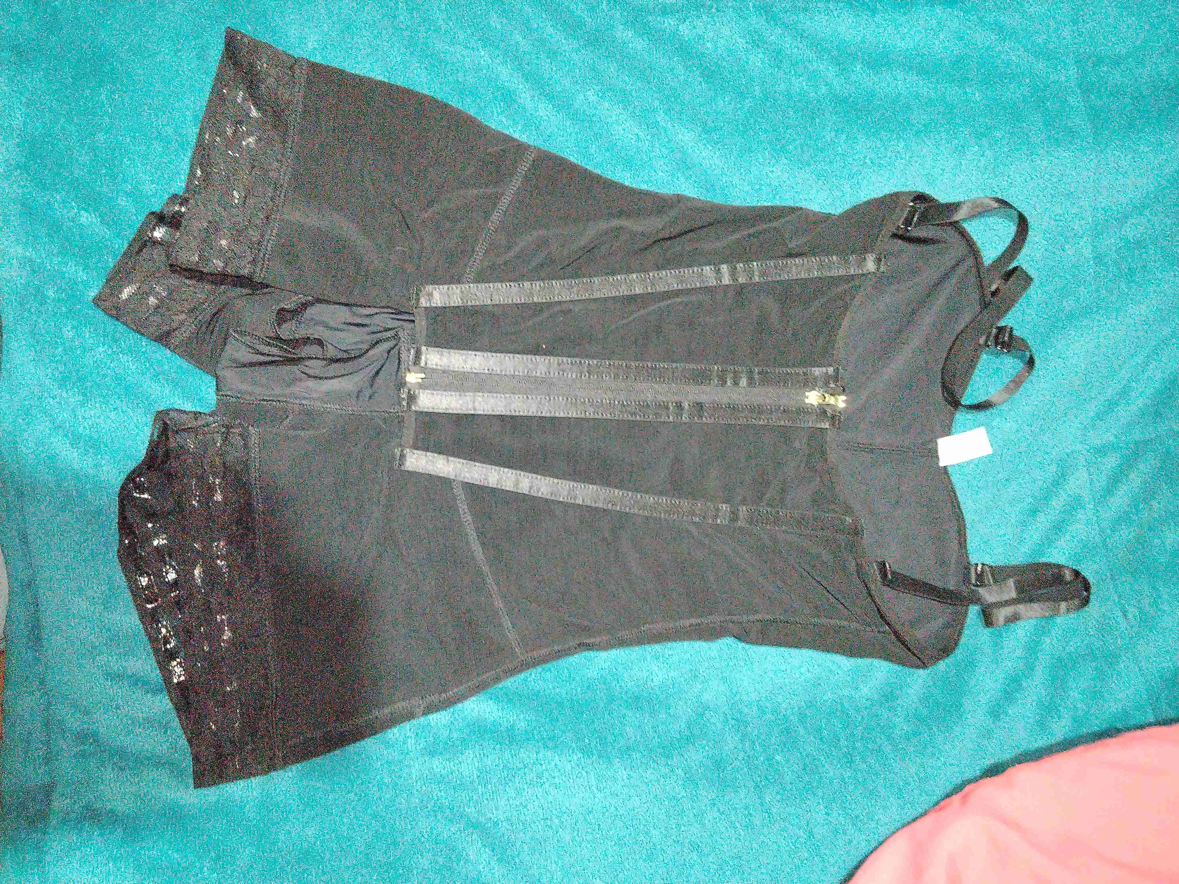 Body modelador negro con encaje y faja cafe - 1