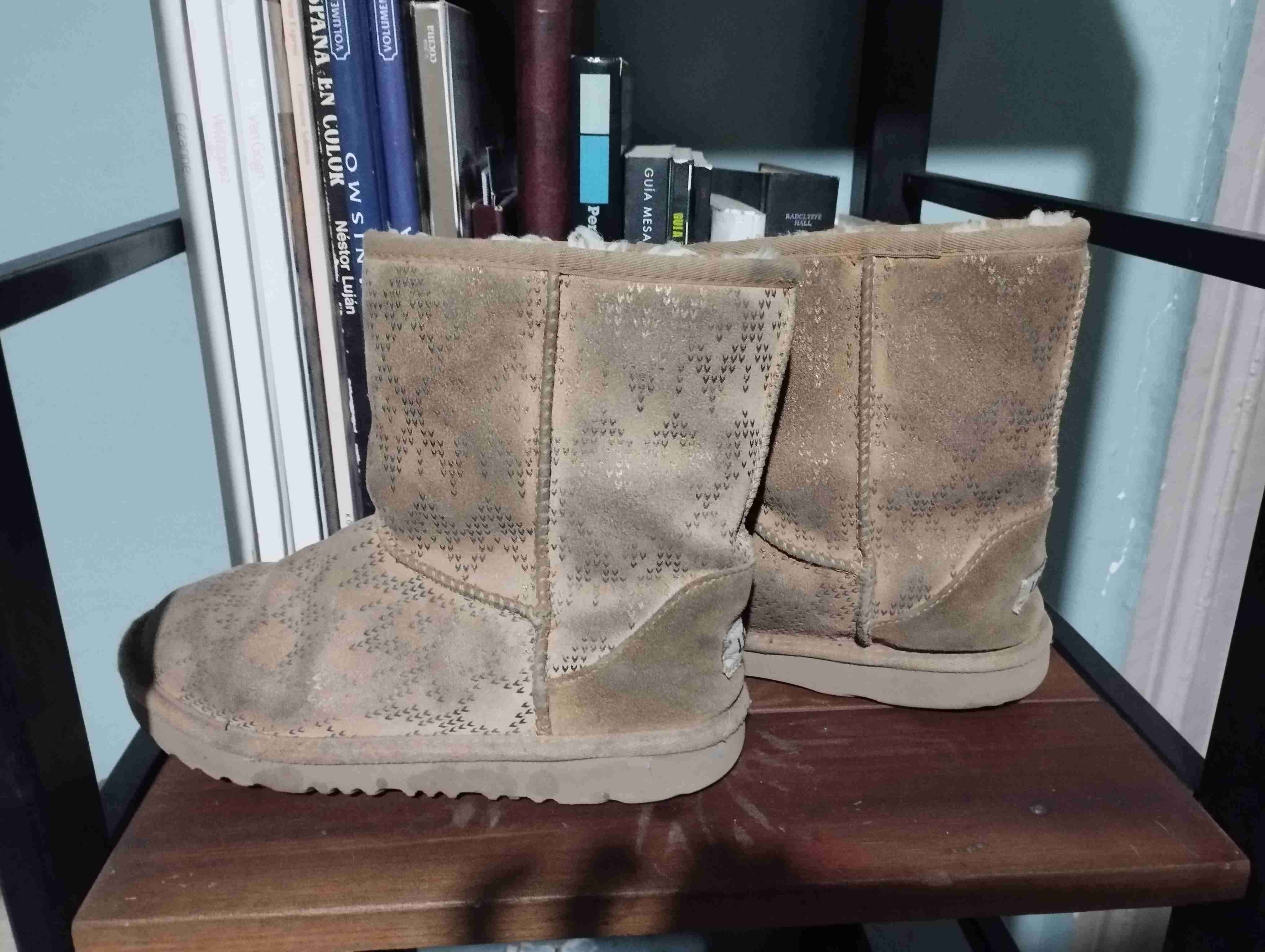 Botas UGG camel usadas - miniatura 2