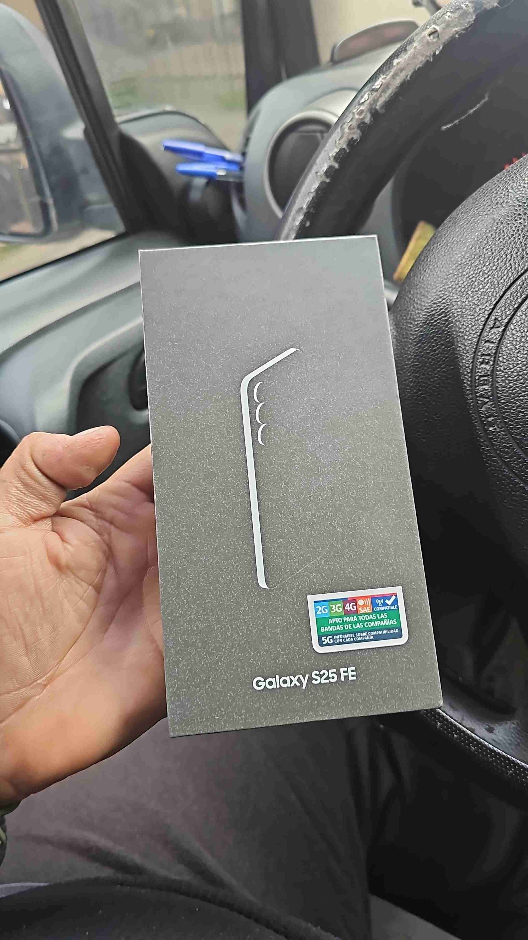 Samsung Galaxy S25 FE nuevo - miniatura 1