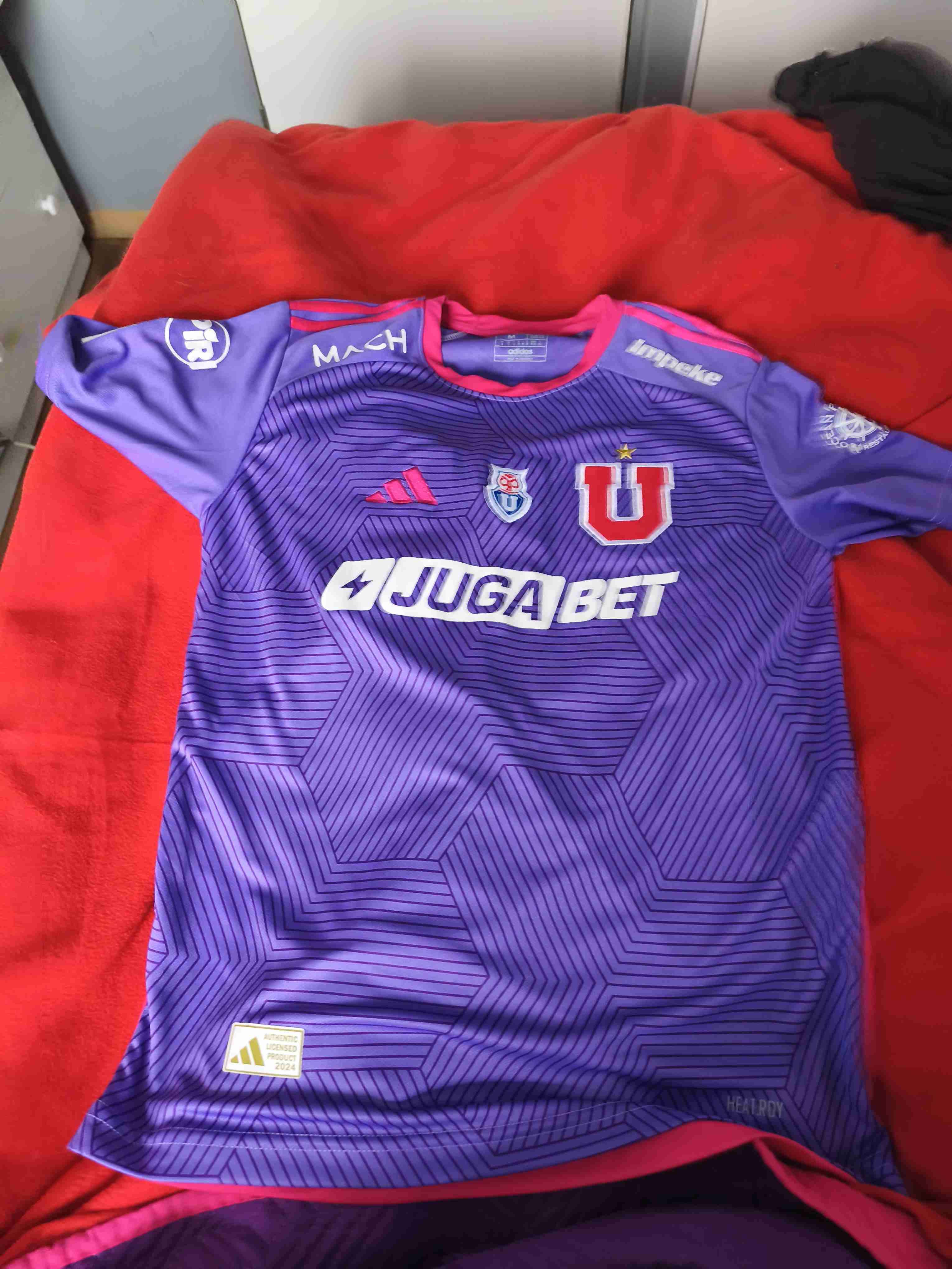 Camiseta roja Universidad de Chile - miniatura 3