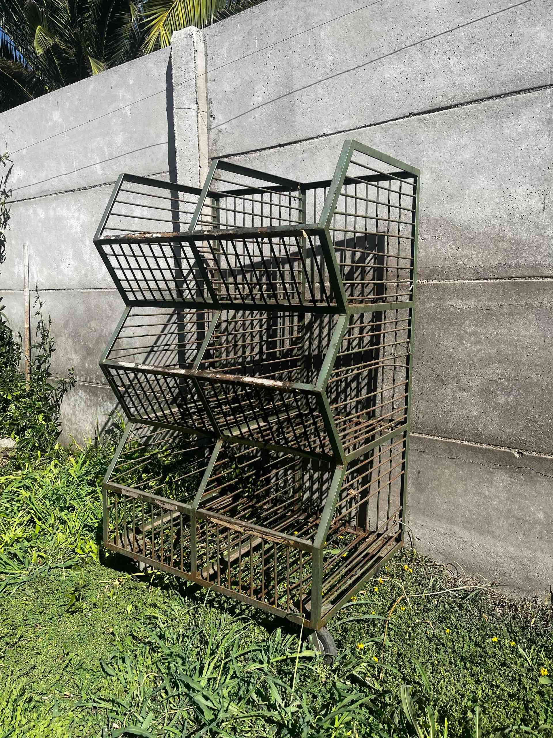 Estantería metálica para almacenamiento - miniatura 1