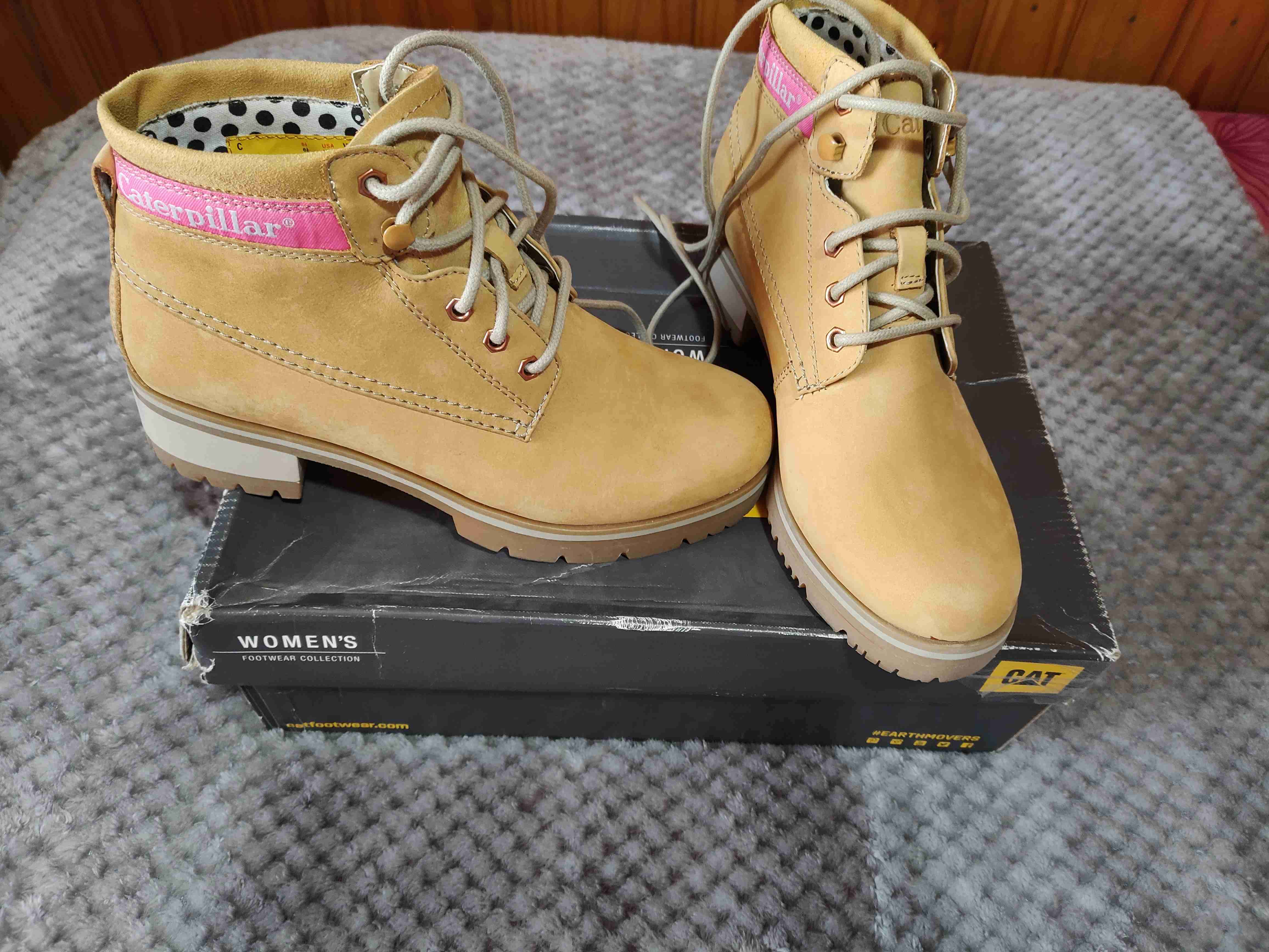 Botines Caterpillar color beige - miniatura 2