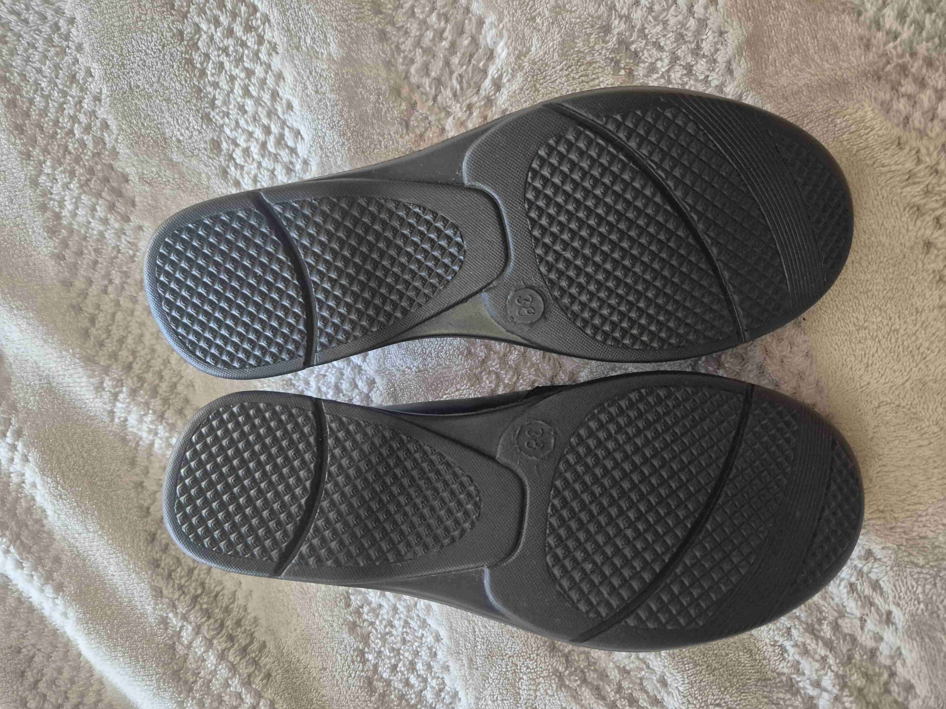 Mocasines y chinitas negras 38 y 41 - miniatura 2