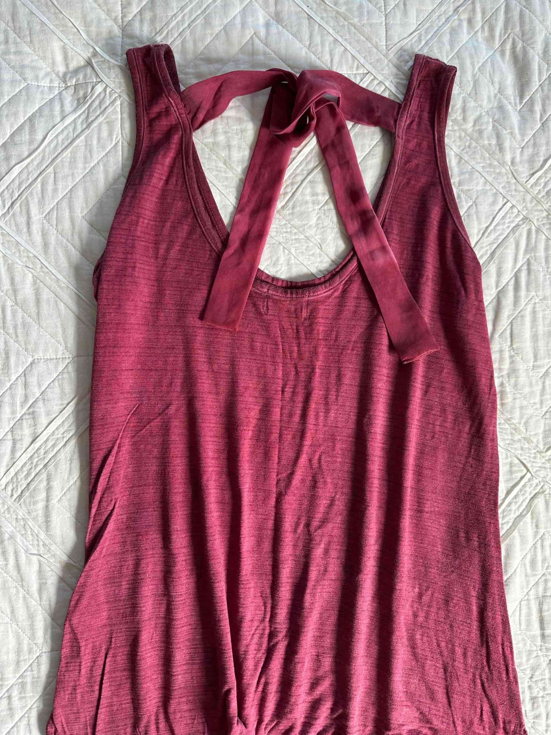 Polera rosada con detalles metálicos - miniatura 4