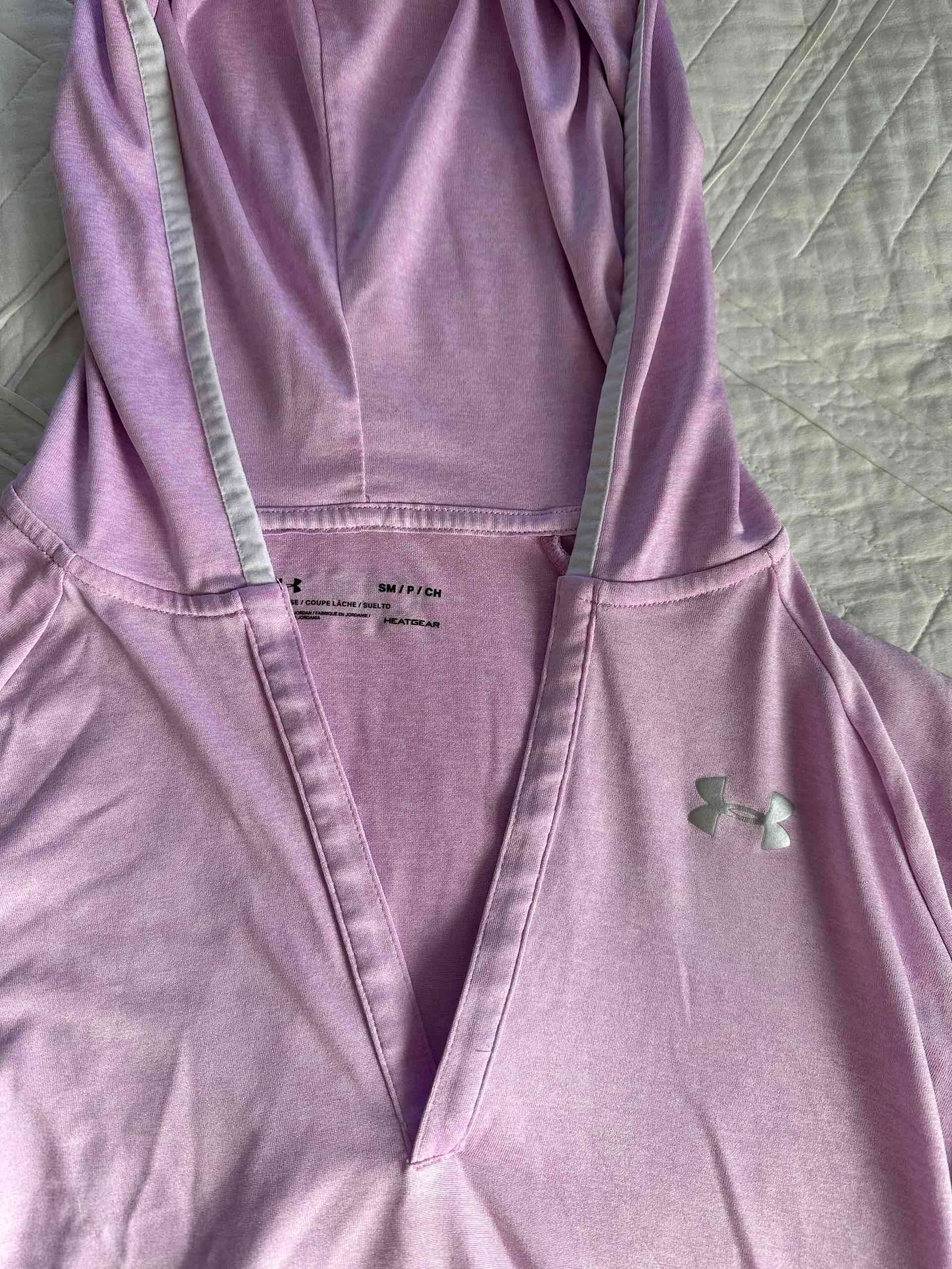 Polera deportiva lila con capucha - miniatura 2