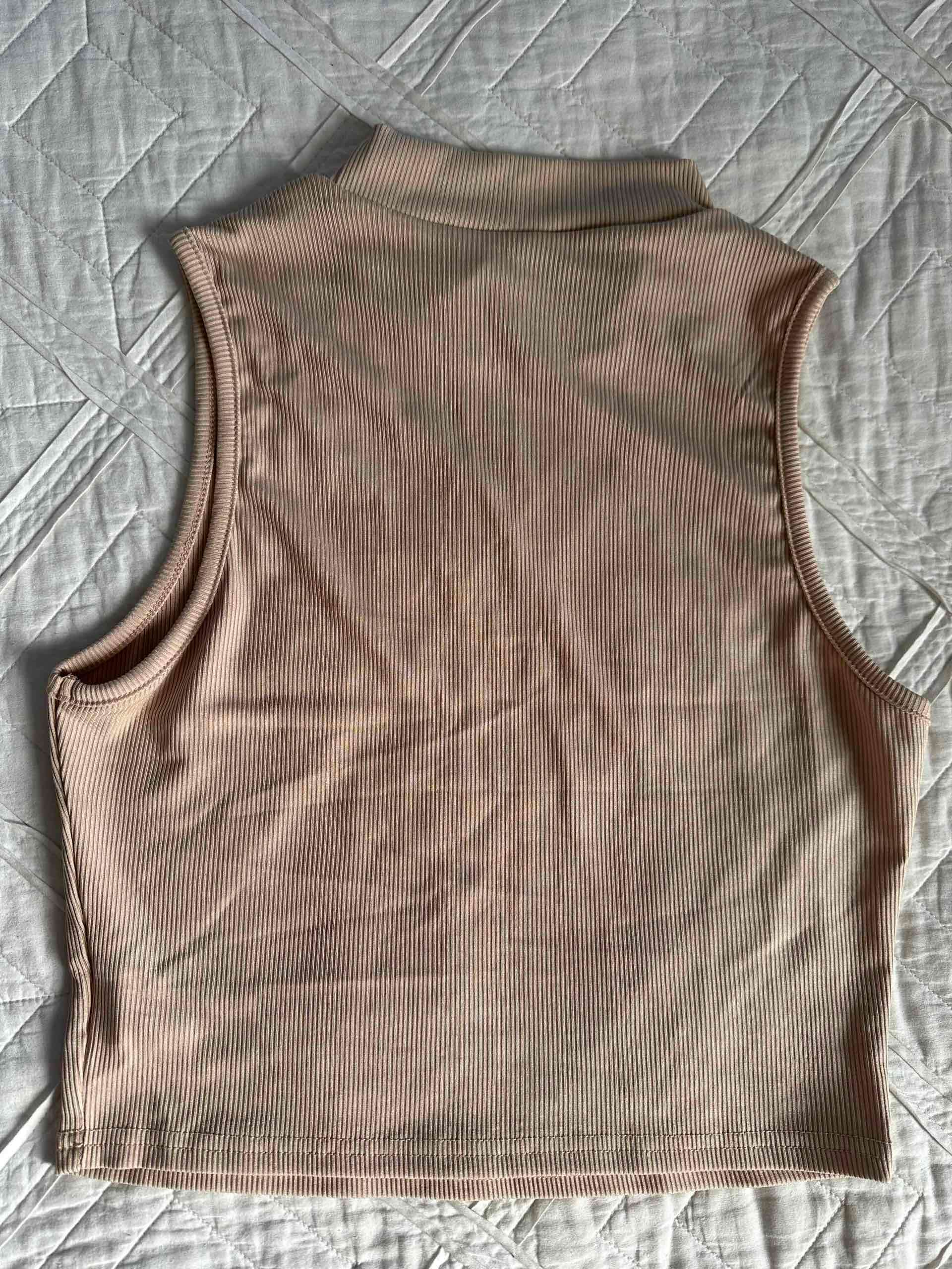 Top sin mangas beige - miniatura 3