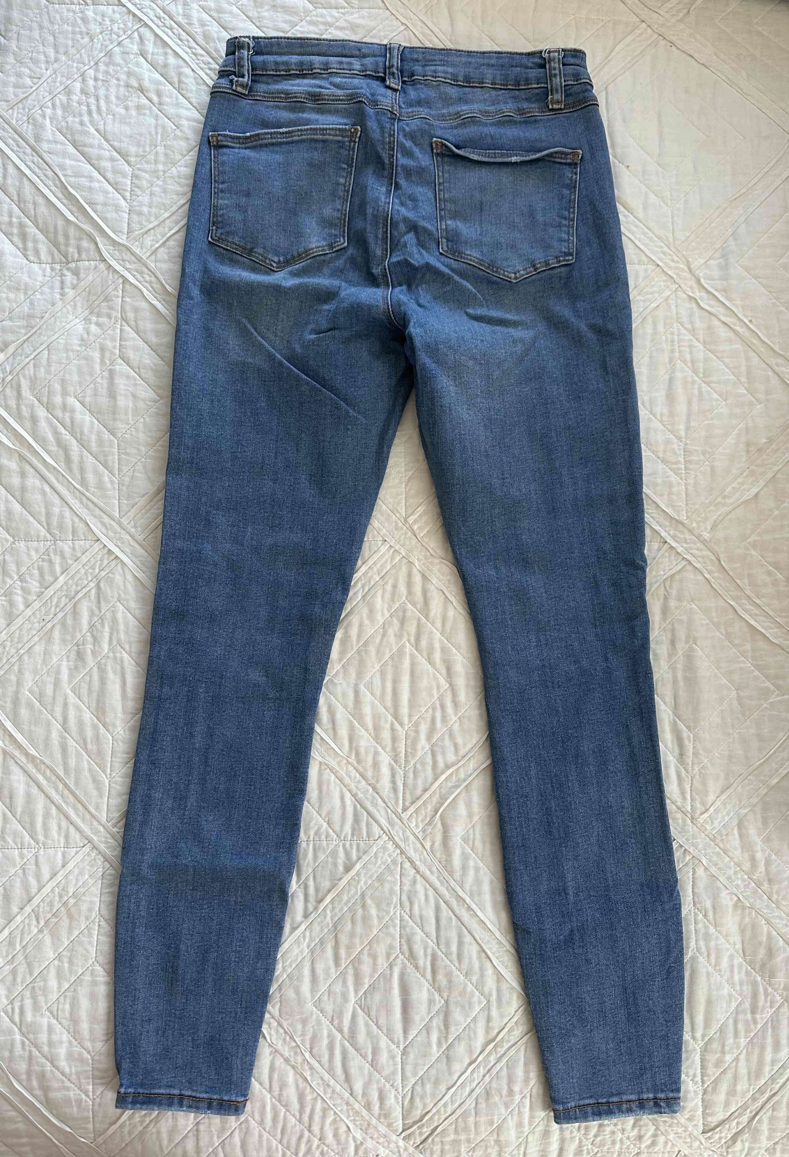 Jeans azul desgastado - miniatura 3