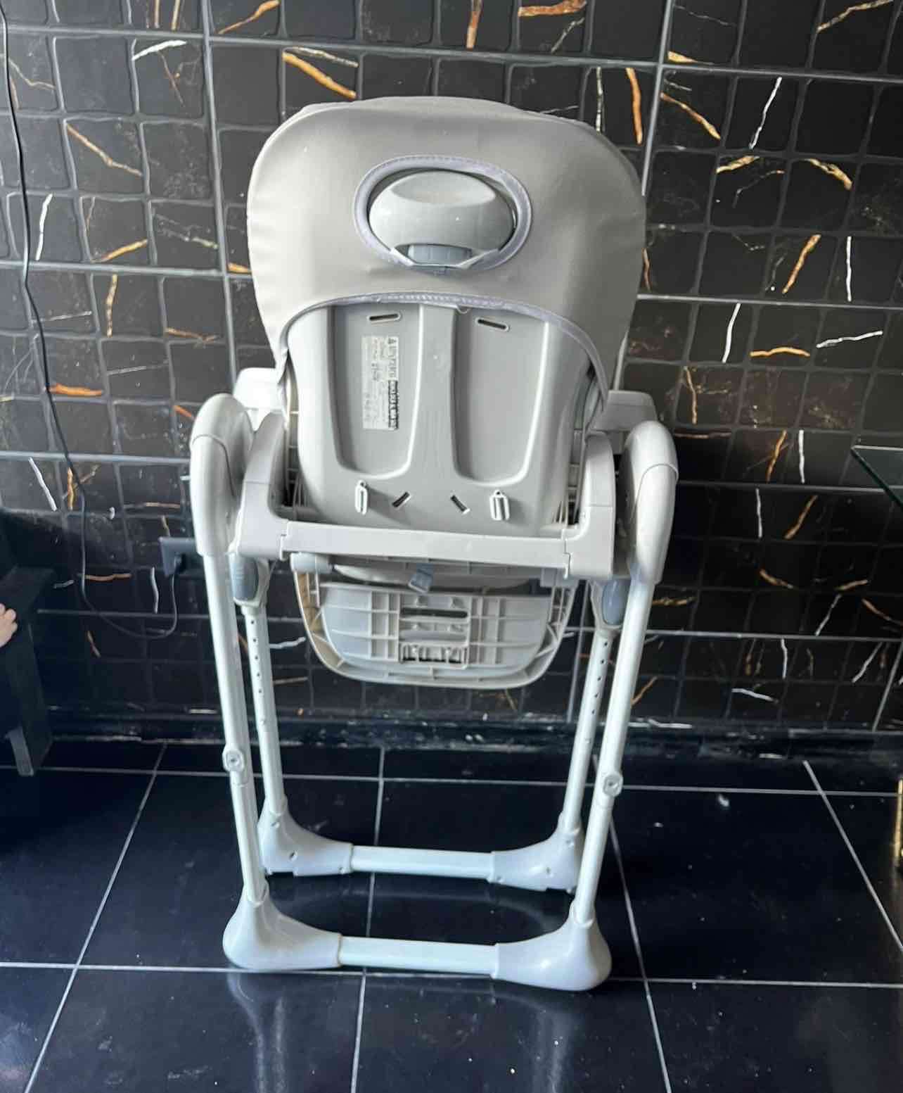 Silla de comer para bebé ajustable - miniatura 2