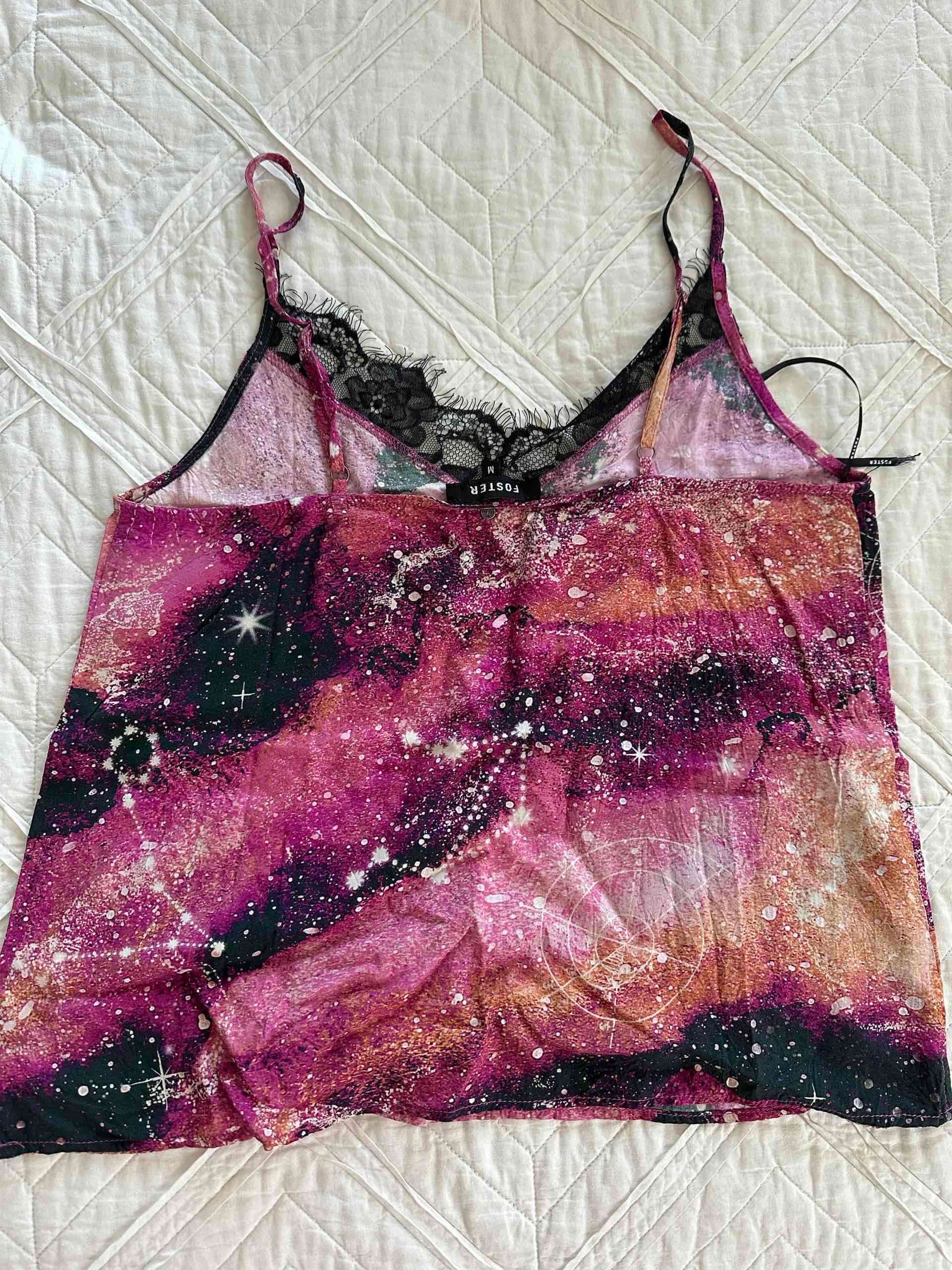 Blusa de tirantes morada estampada - miniatura 3