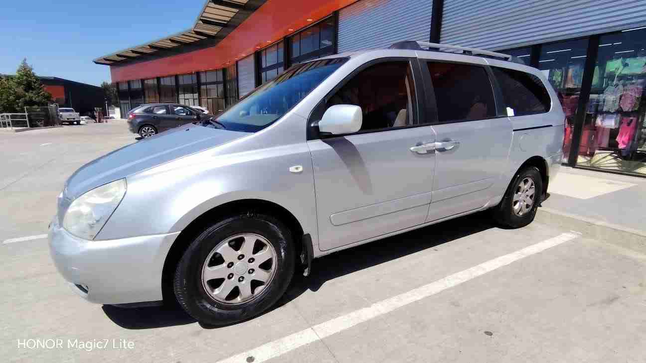 Kia grand carnival, 2008 - miniatura 5