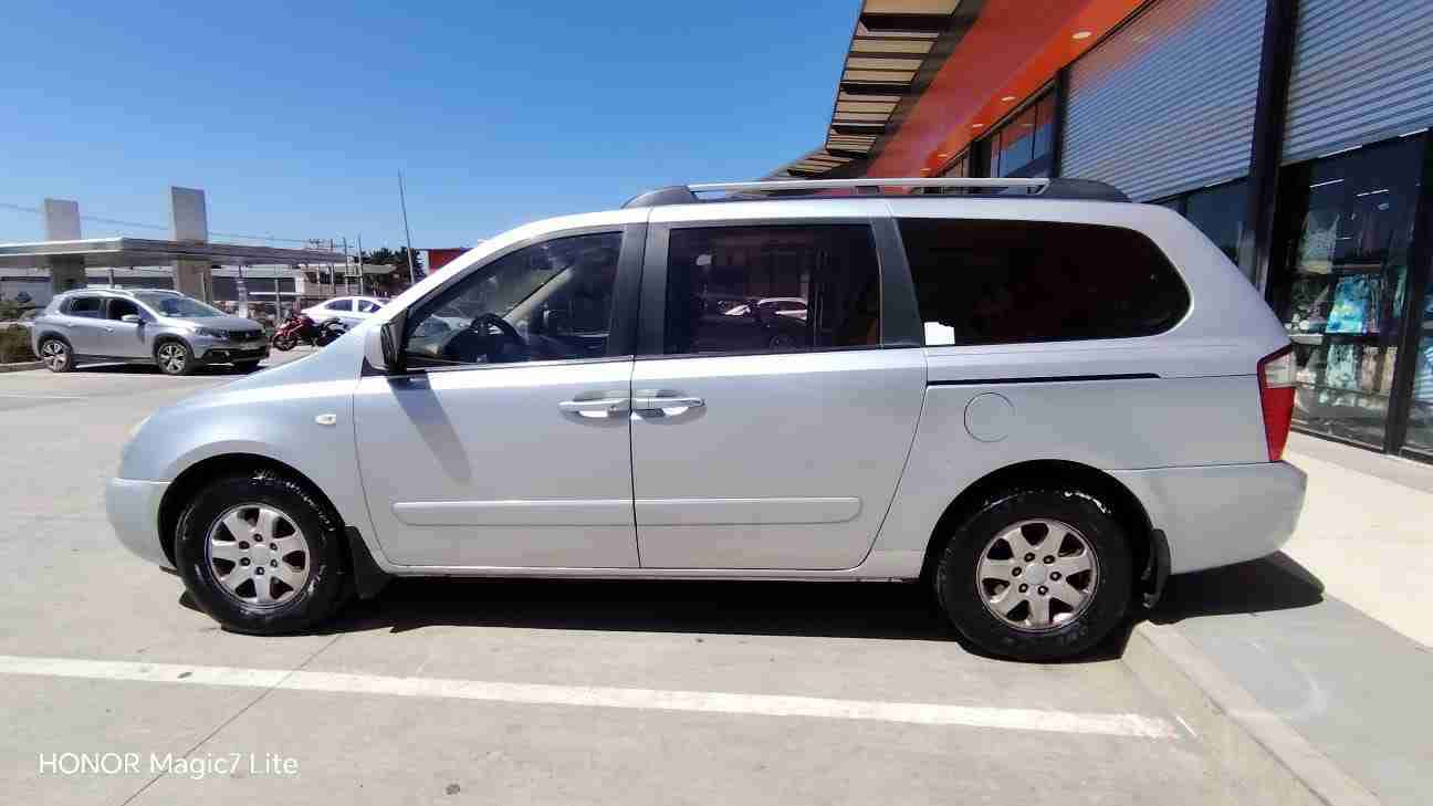 Kia grand carnival, 2008 - miniatura 6