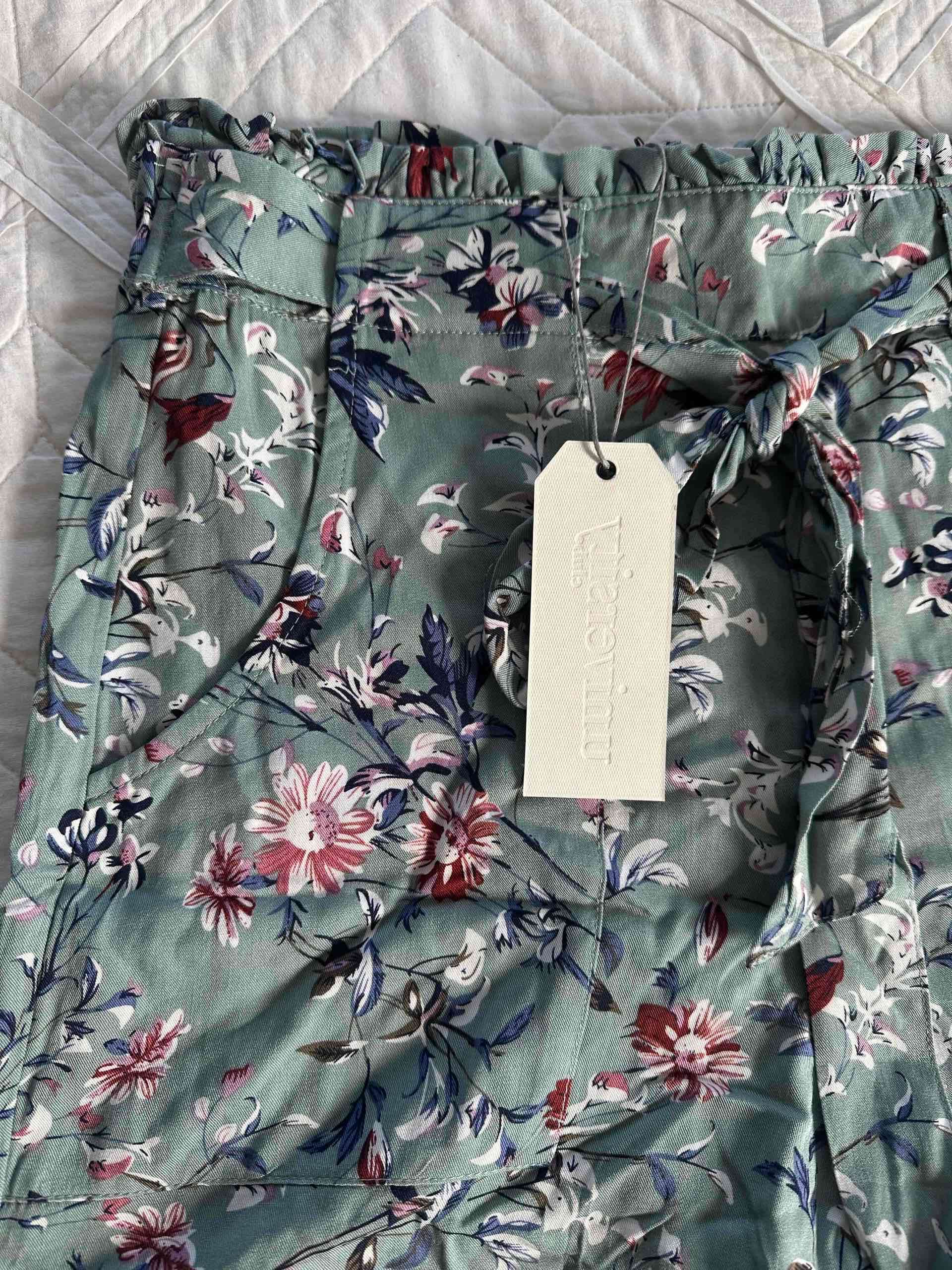 Short verde floral con lazo - miniatura 2