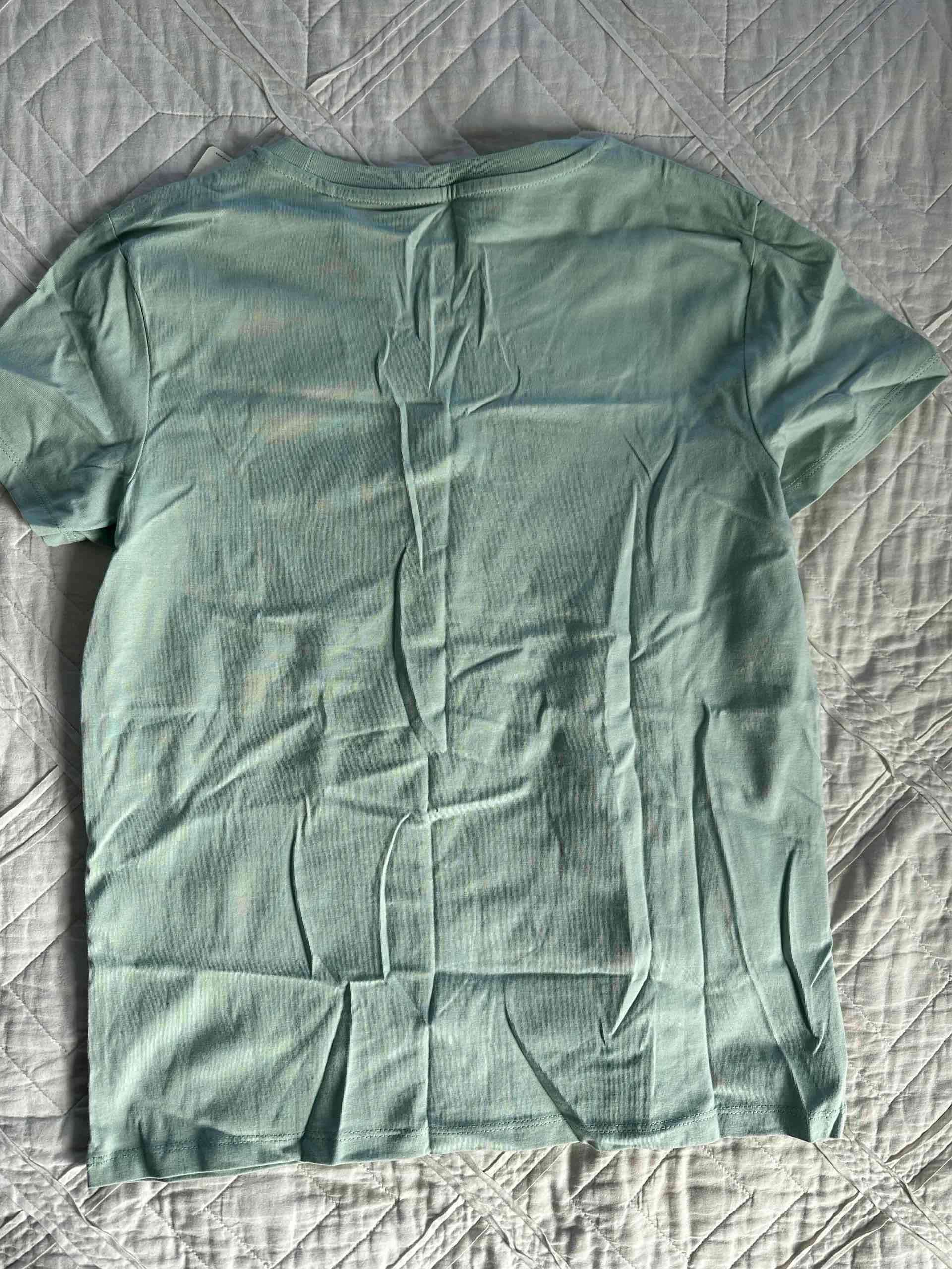 Polera Levi's estampada verde - miniatura 3