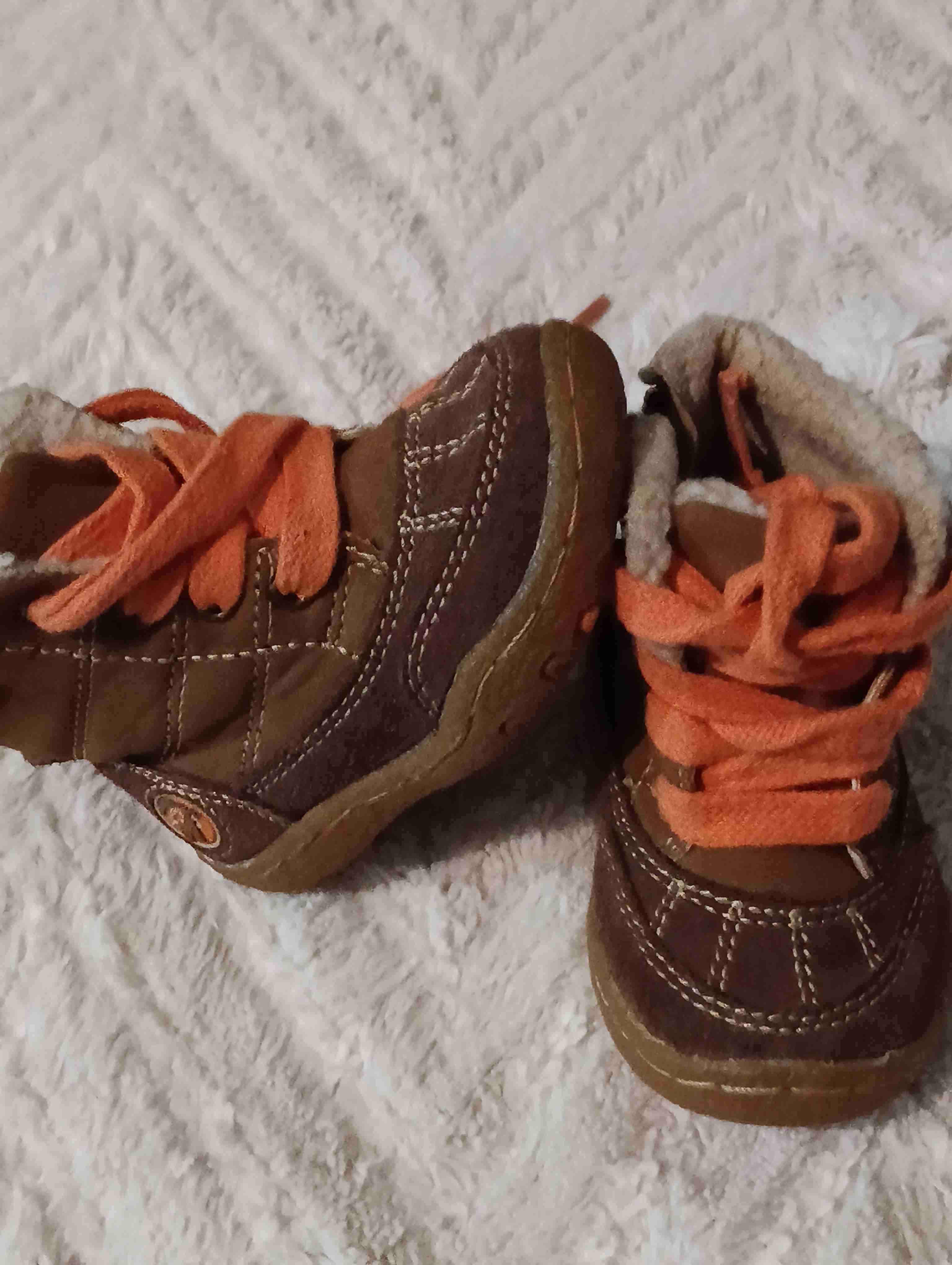 Botas de niño café y naranjas - 1