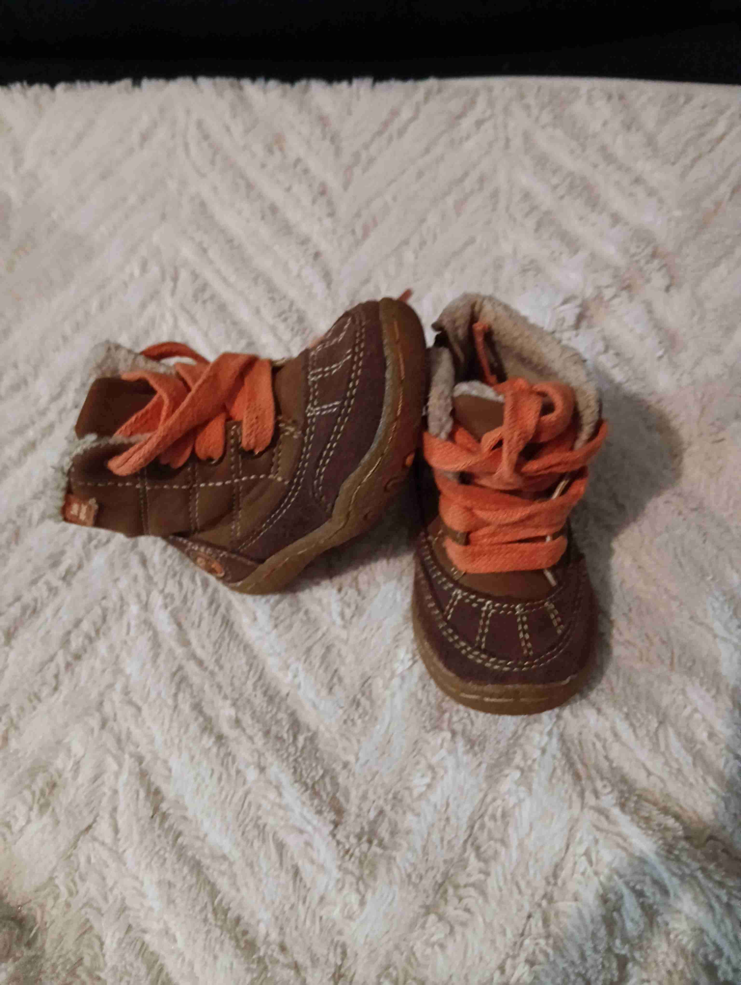 Botas de niño café y naranjas - 2