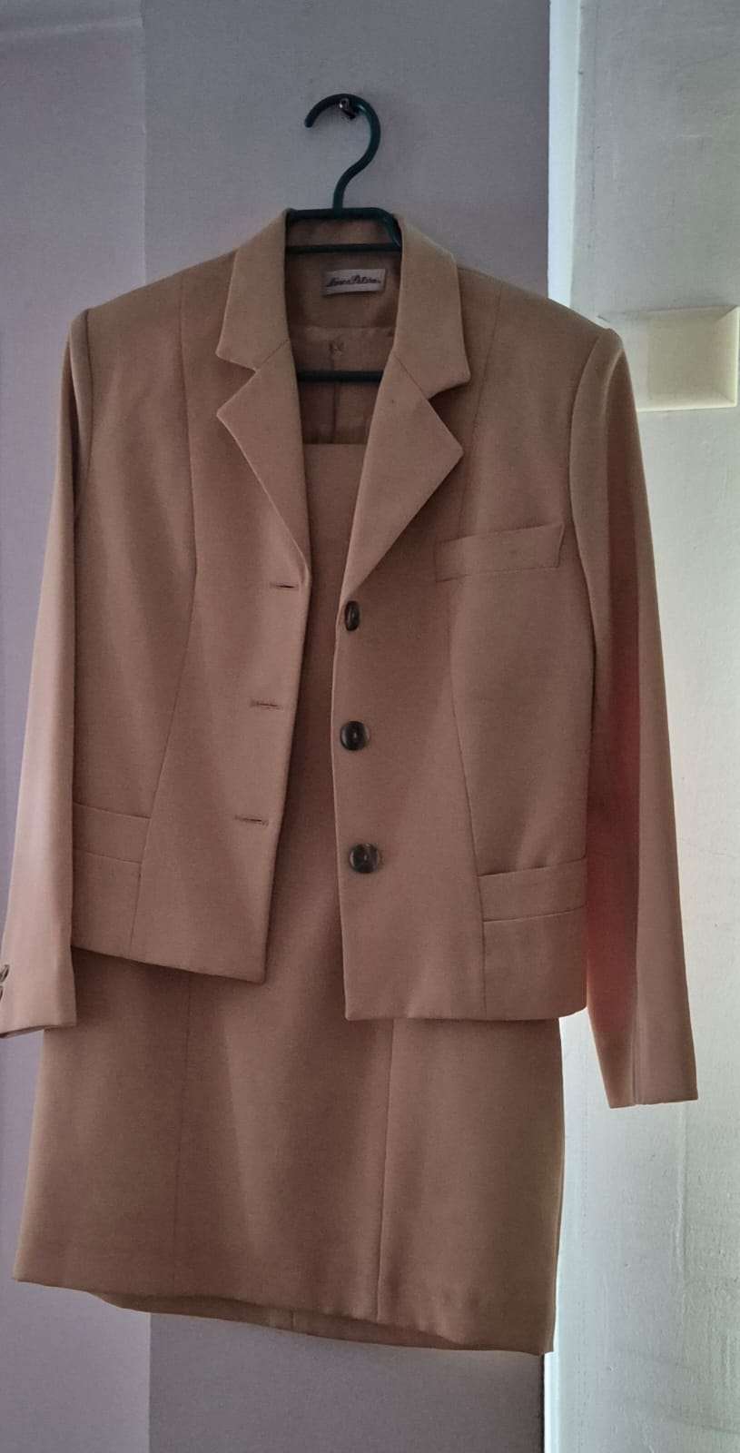 Conjunto beige Amarillo suave - miniatura 2