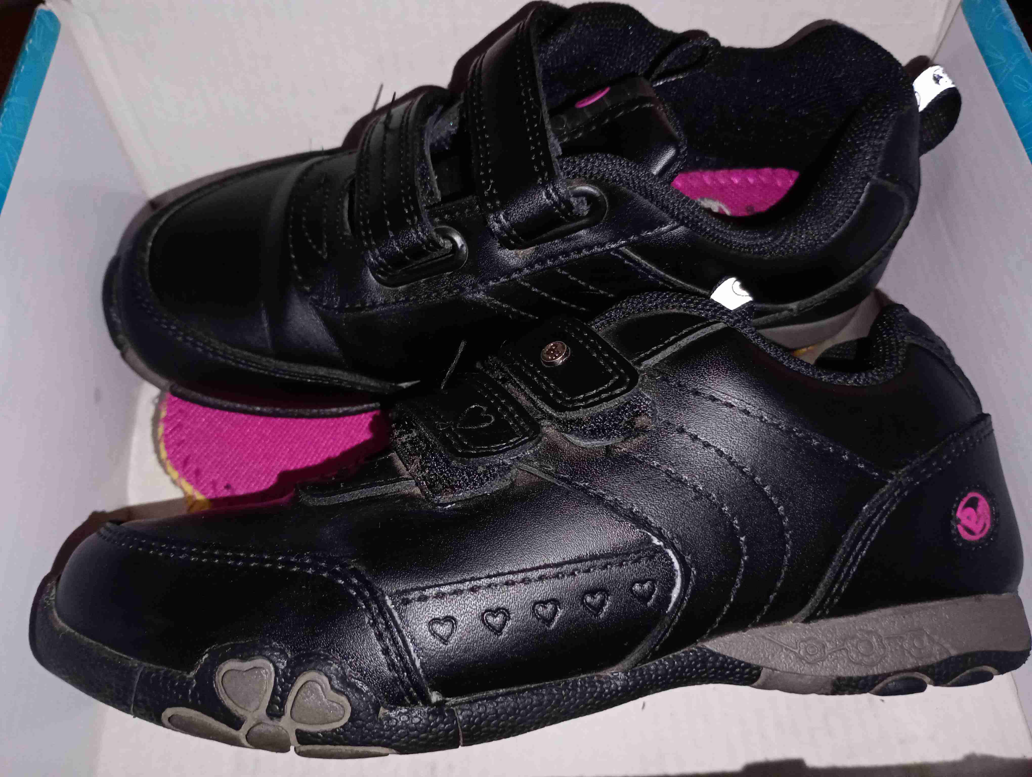 Zapatillas negras con velcro escolar - miniatura 2
