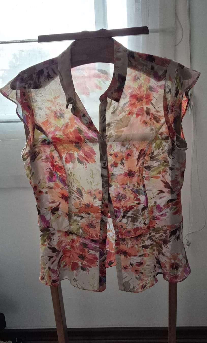 Blusa floral transparente marca Wados - miniatura 2