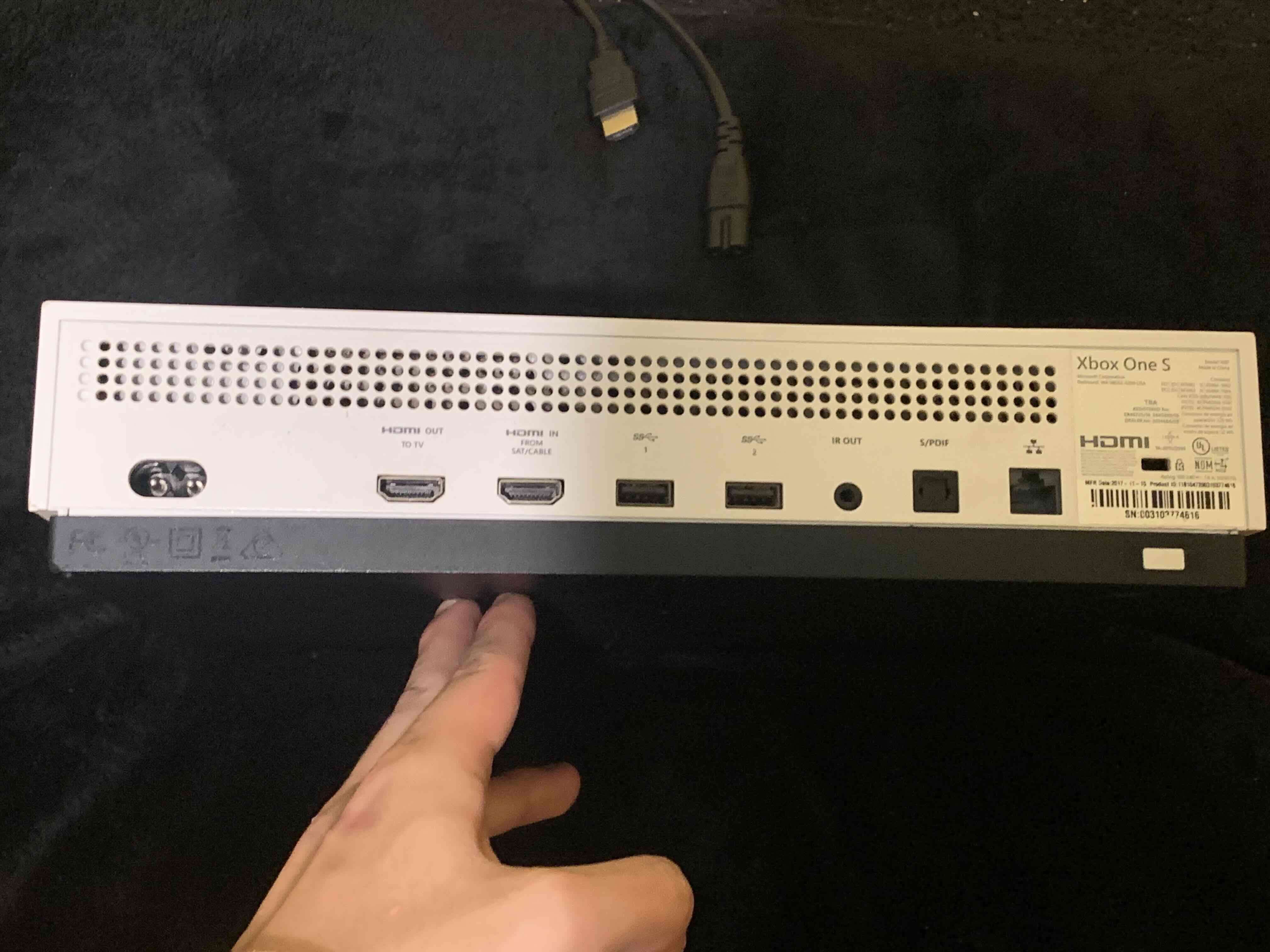 Consola Xbox One S usada - miniatura 1