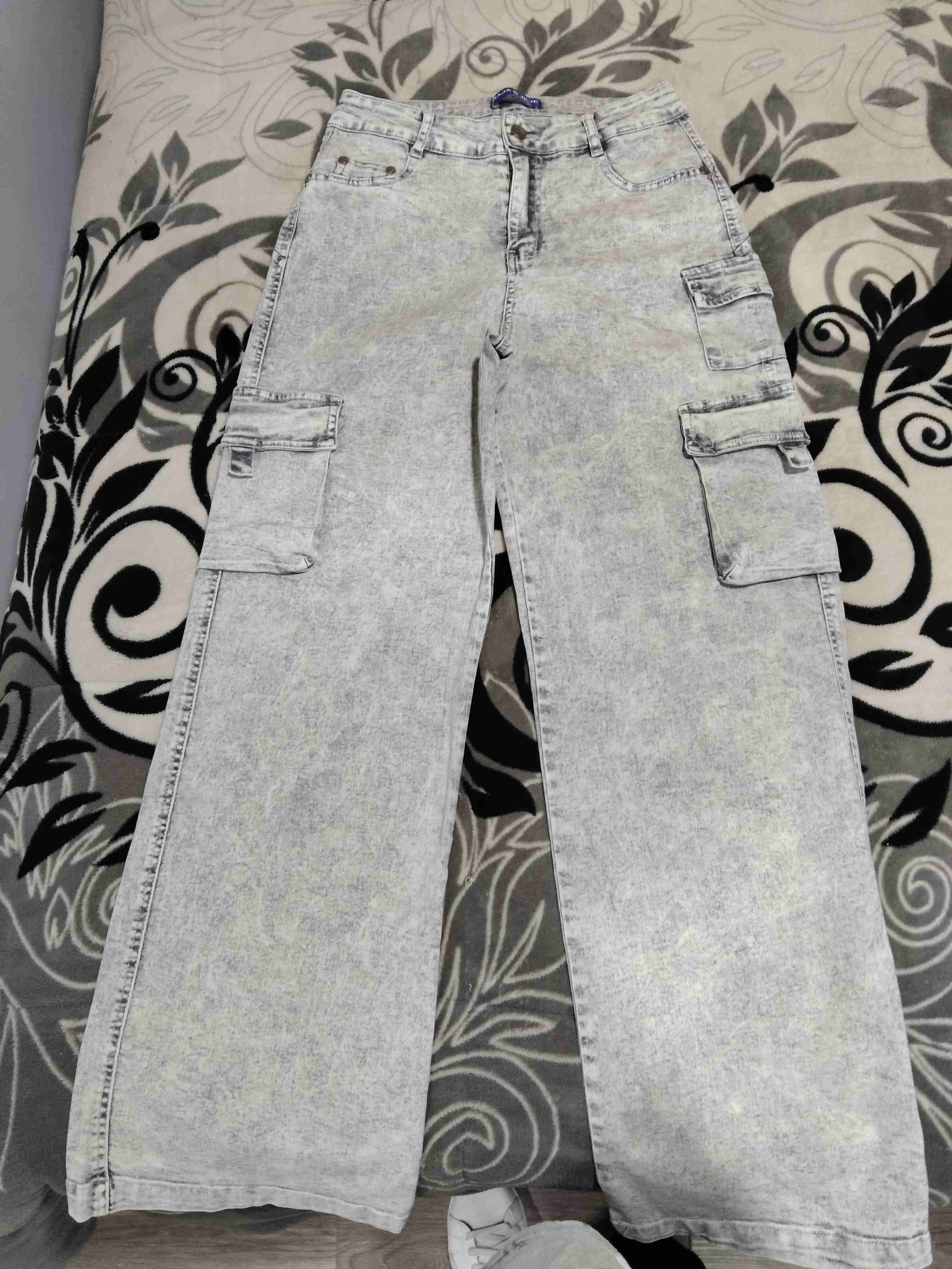 Jeans azul claro estilo cargo - miniatura 3