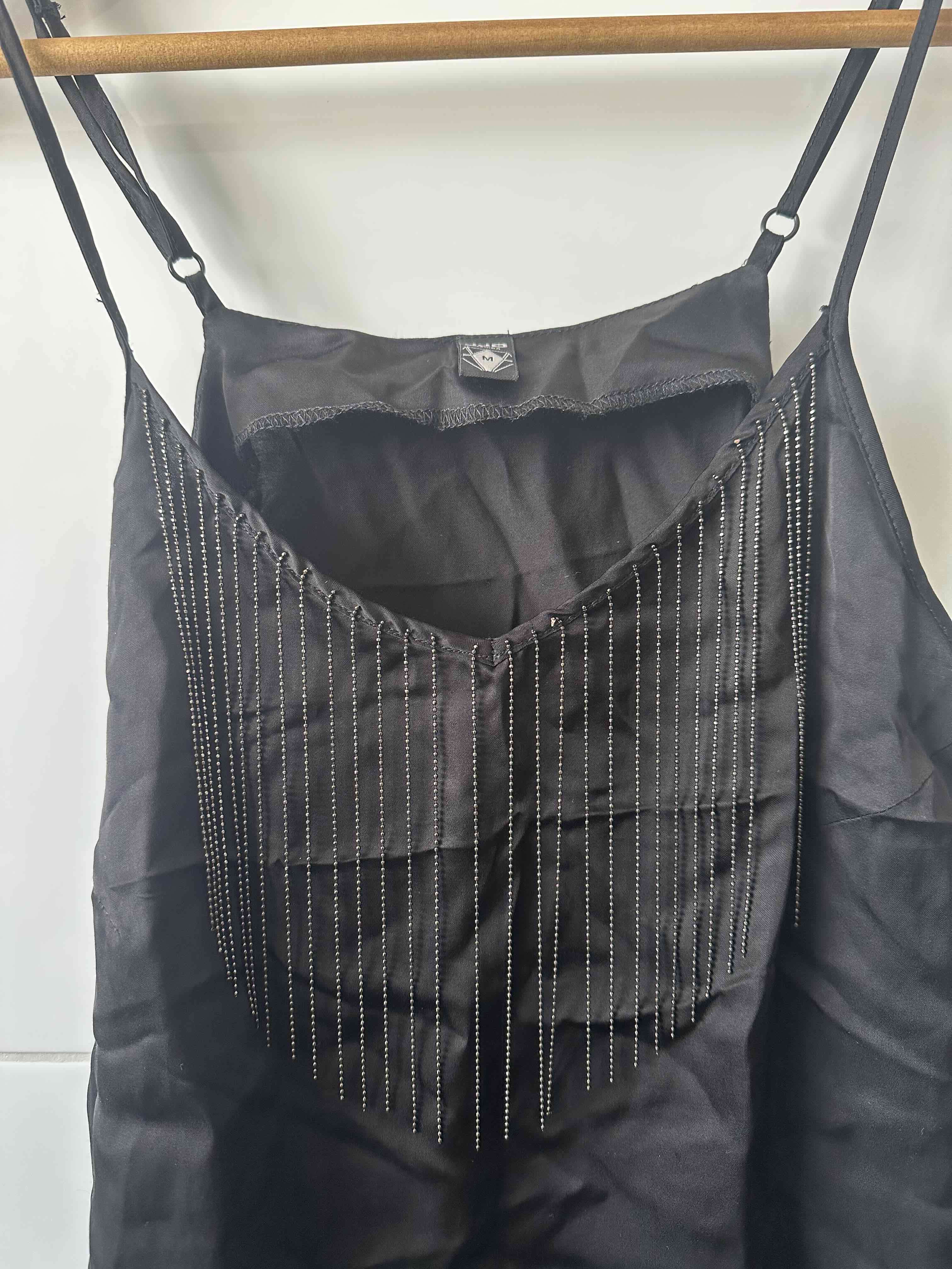 Top negro con detalles brillantes - miniatura 2