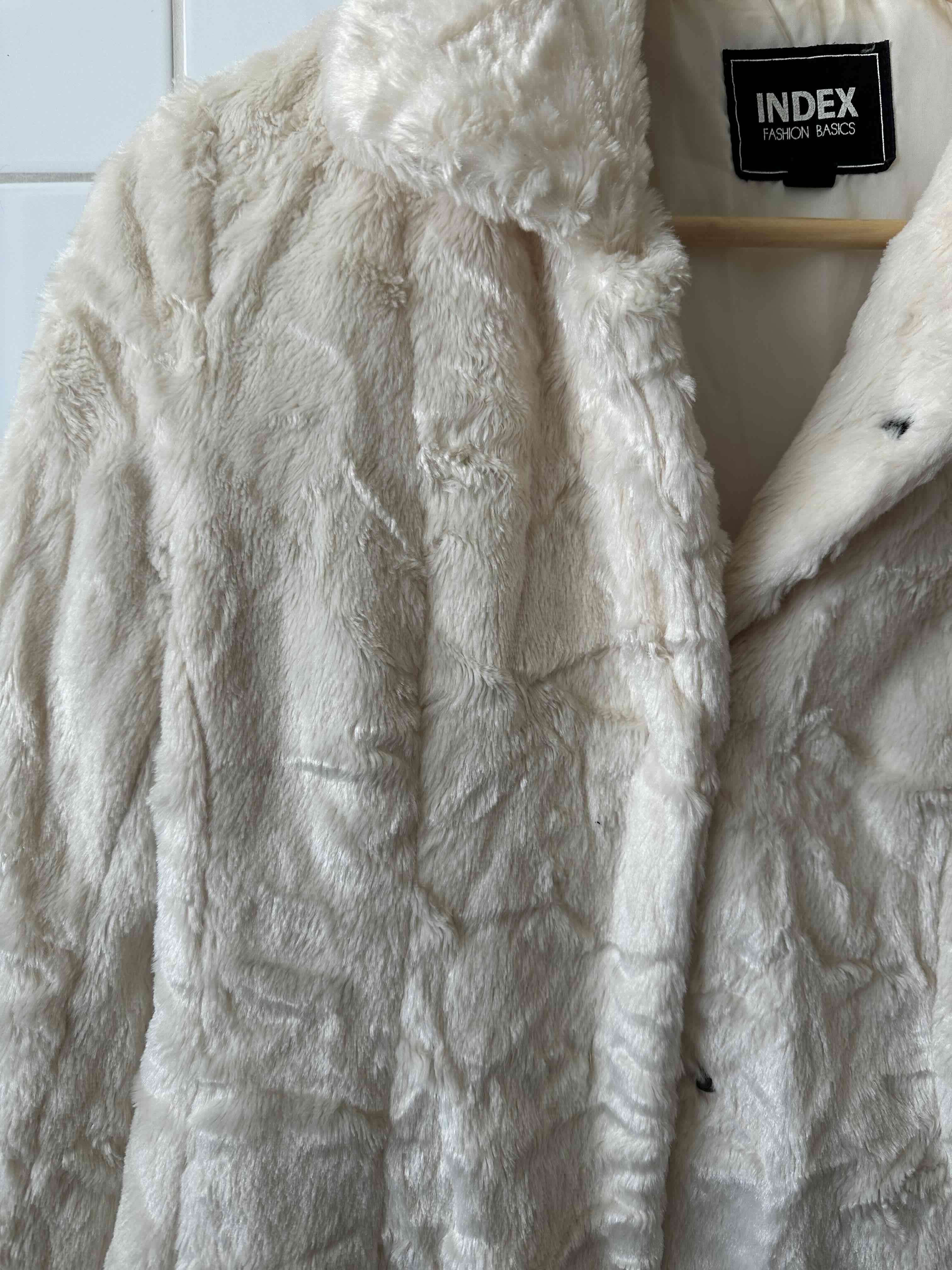 Chaqueta peluda blanca Index - 2